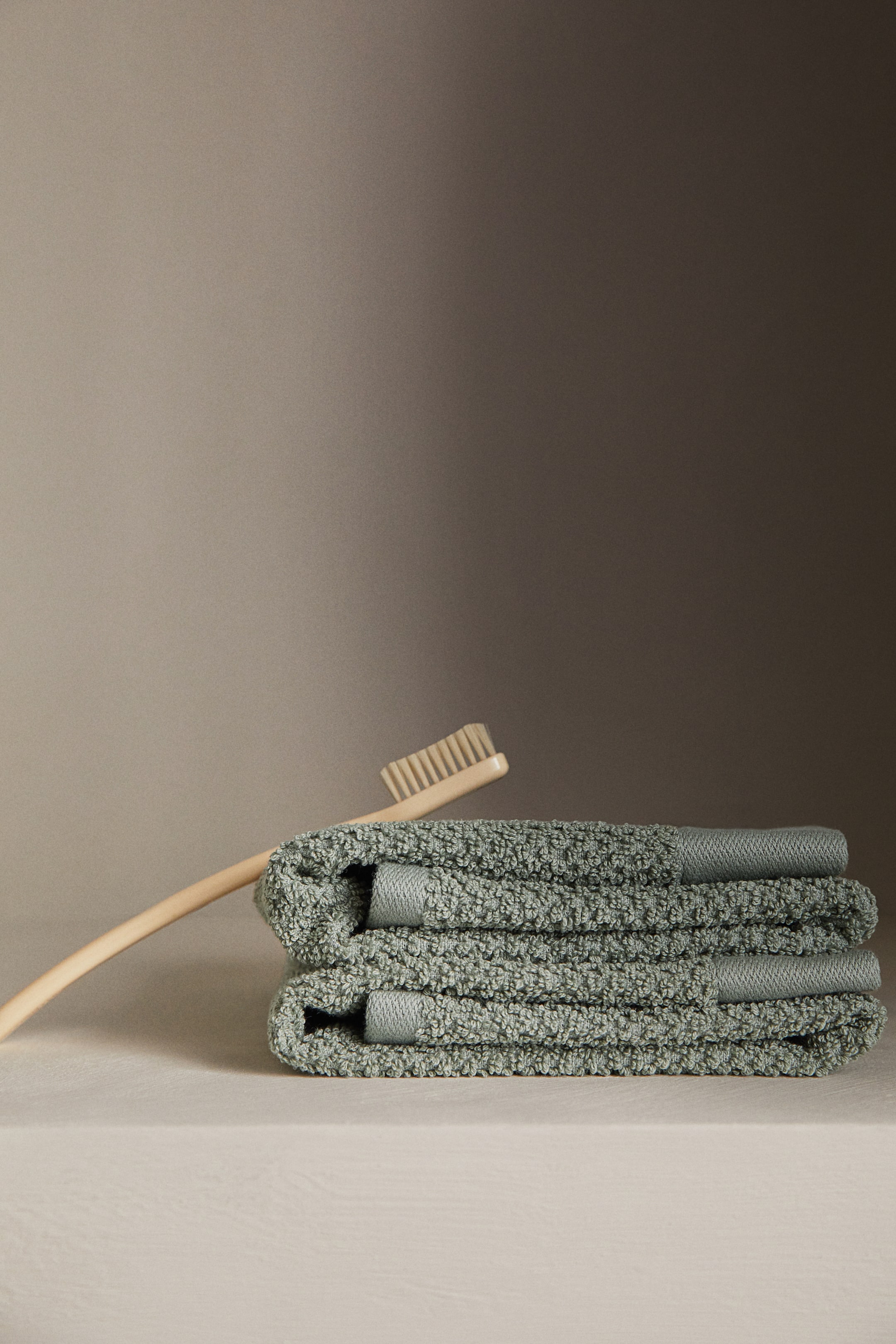 Хлопчатобумажные махровые полотенца для гостей H-M в 2-х упаковках 1990₽