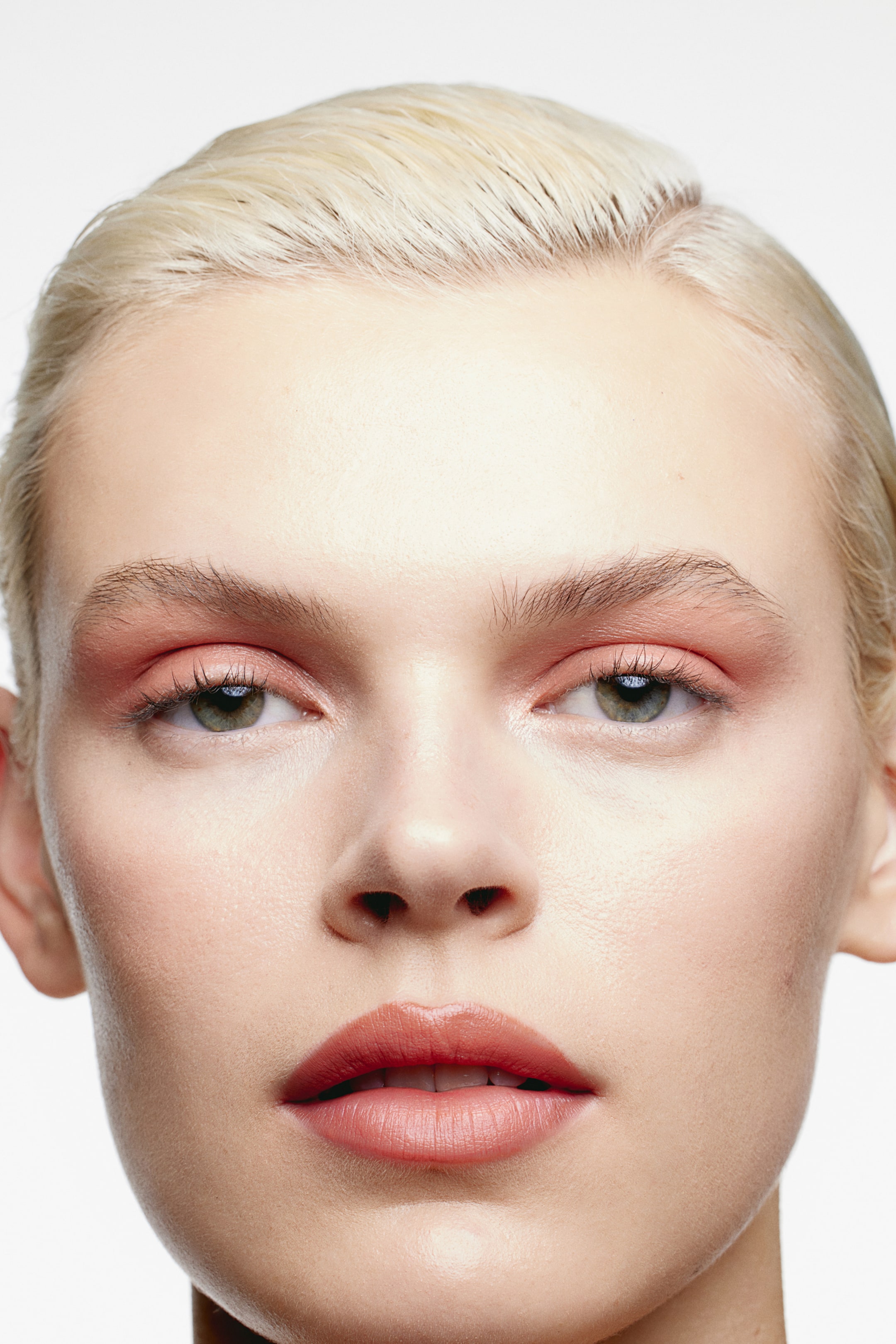 Румяна-стик H-M для щек и губ 2090₽