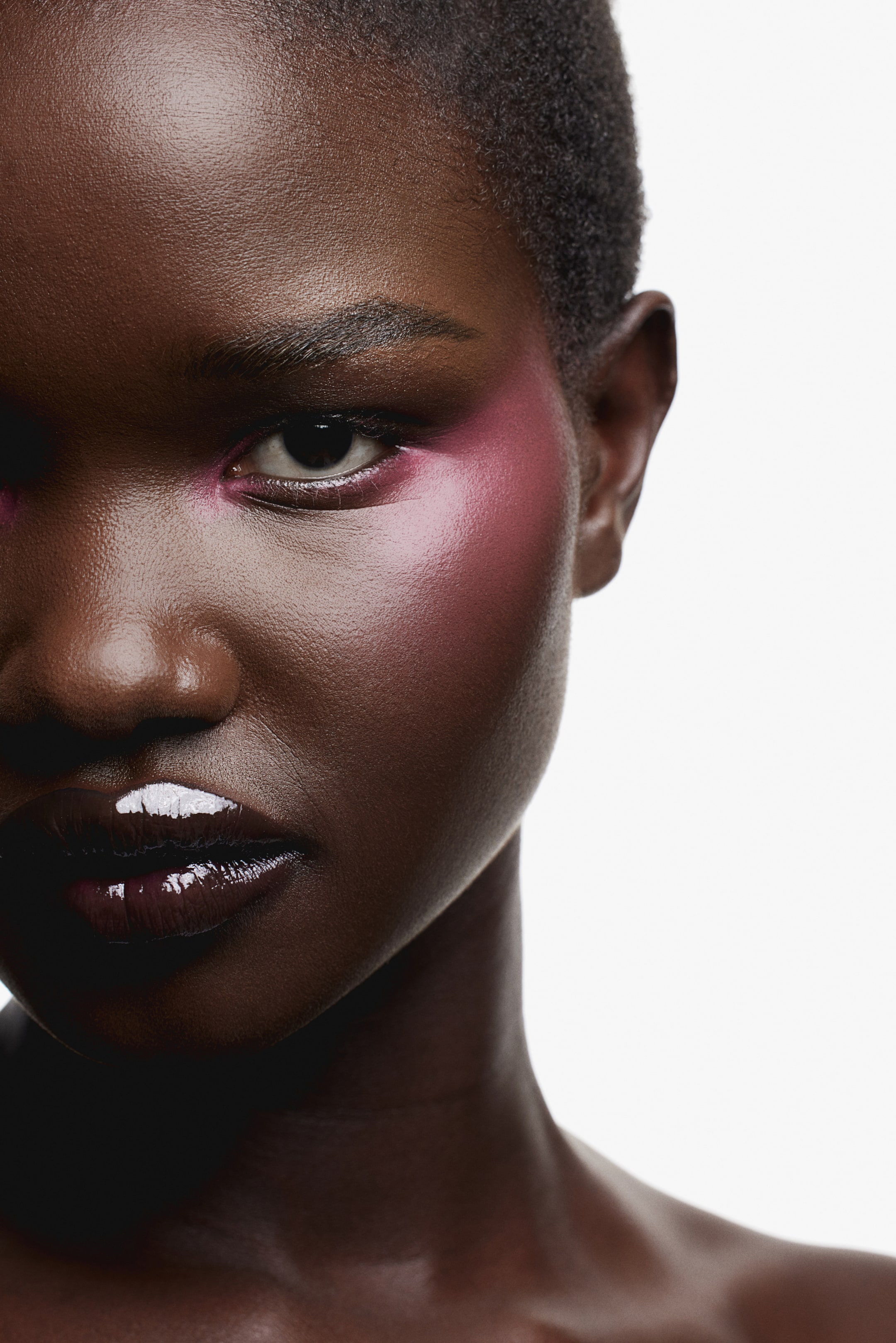 Румяна-стик H-M для щек и губ 2090₽