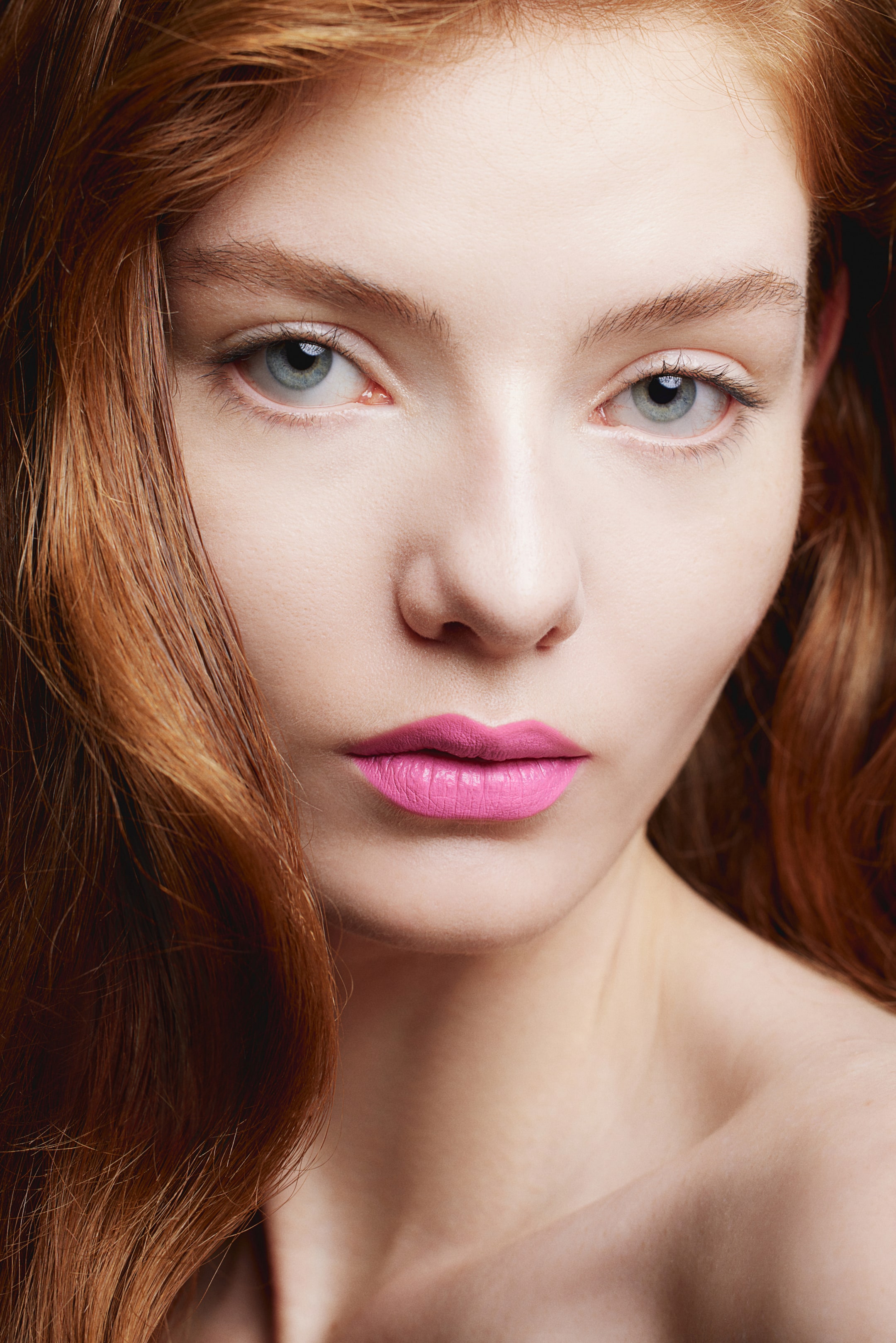 Атласная губная помада H-M 2890₽