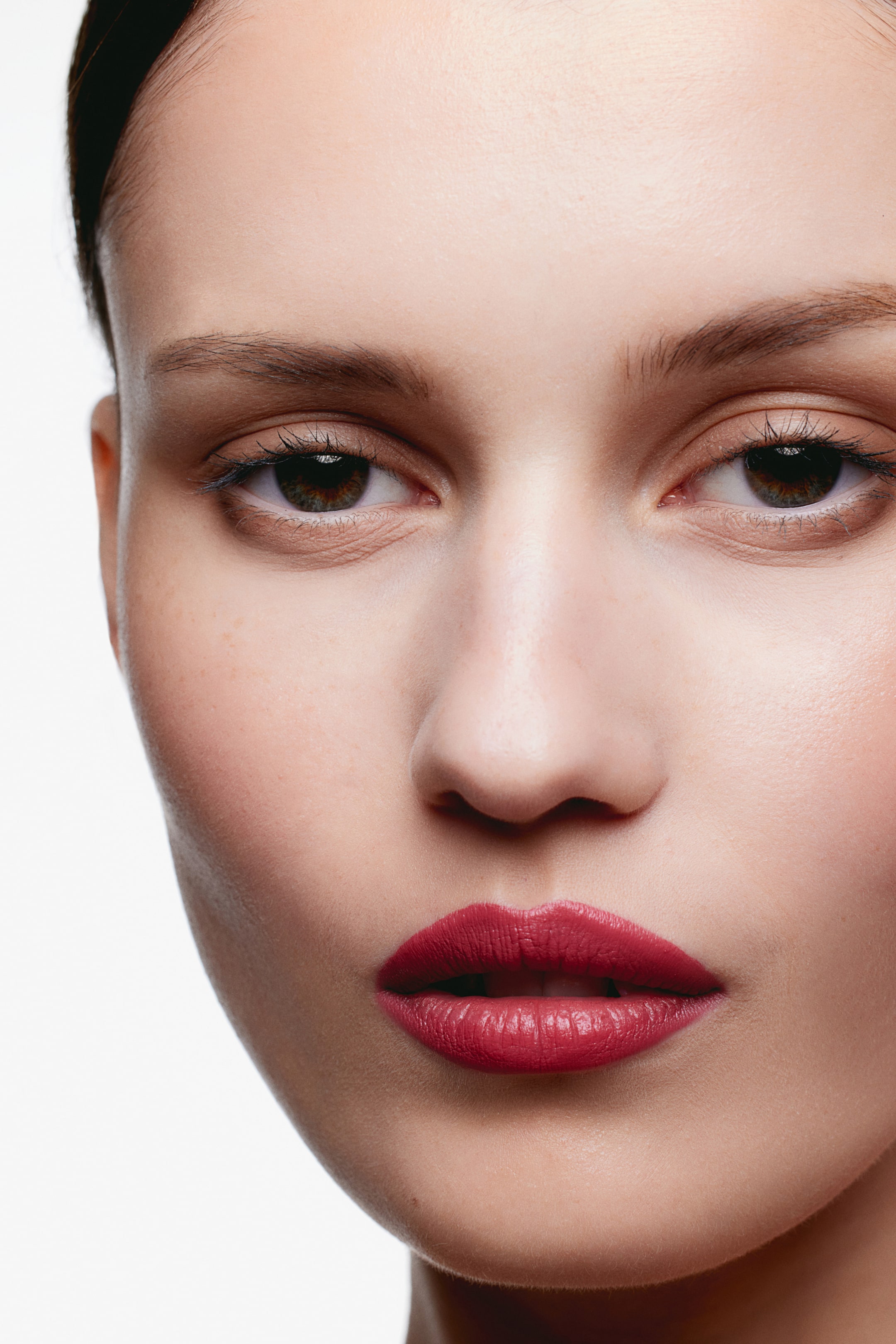 Атласная губная помада H-M 2890₽