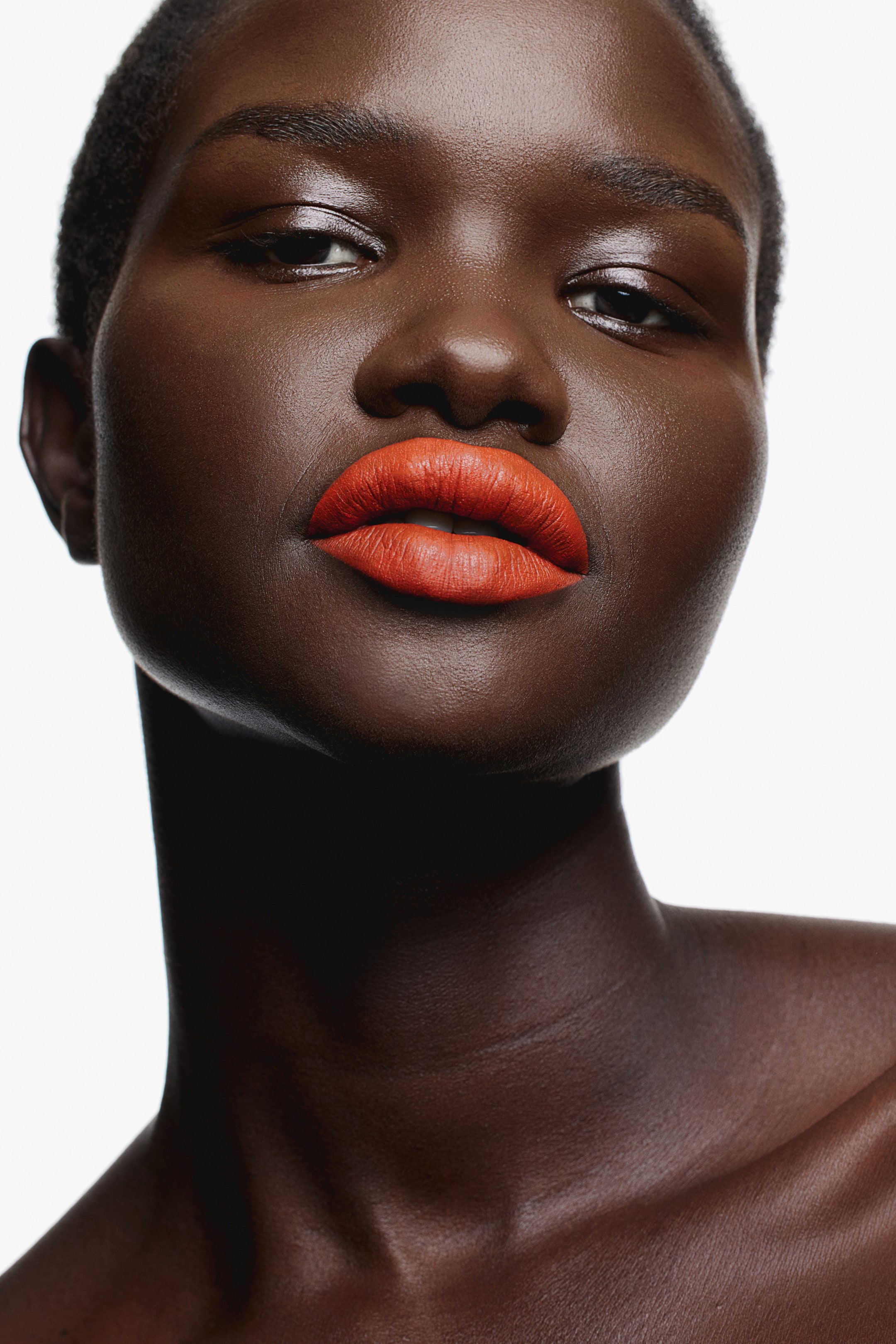 Матовая губная помада H-M 1590₽