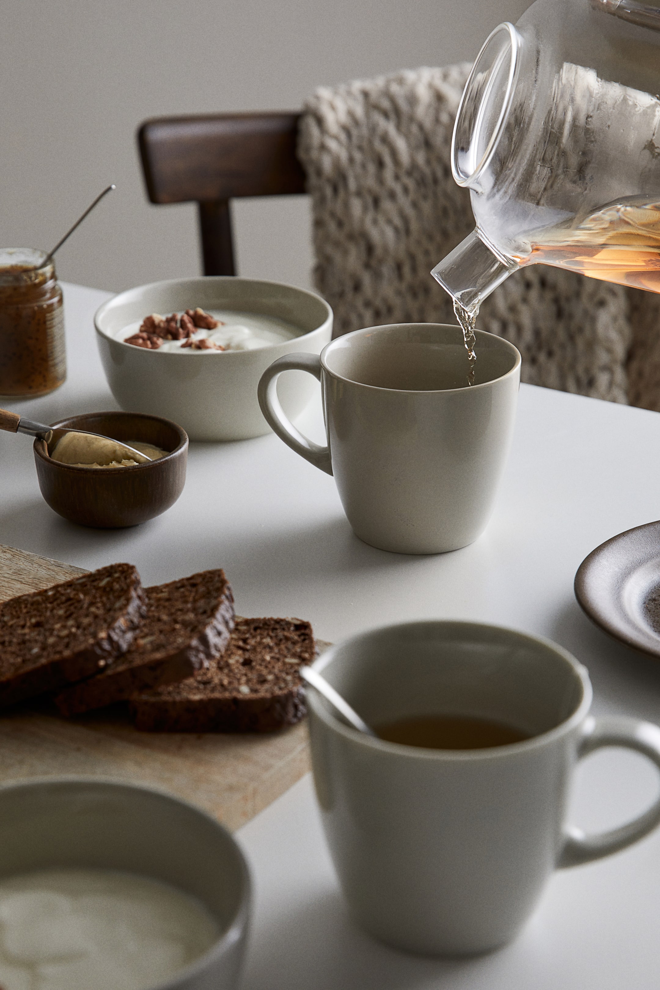 Фарфоровые кружки H-M в 2-х упаковках 1690₽