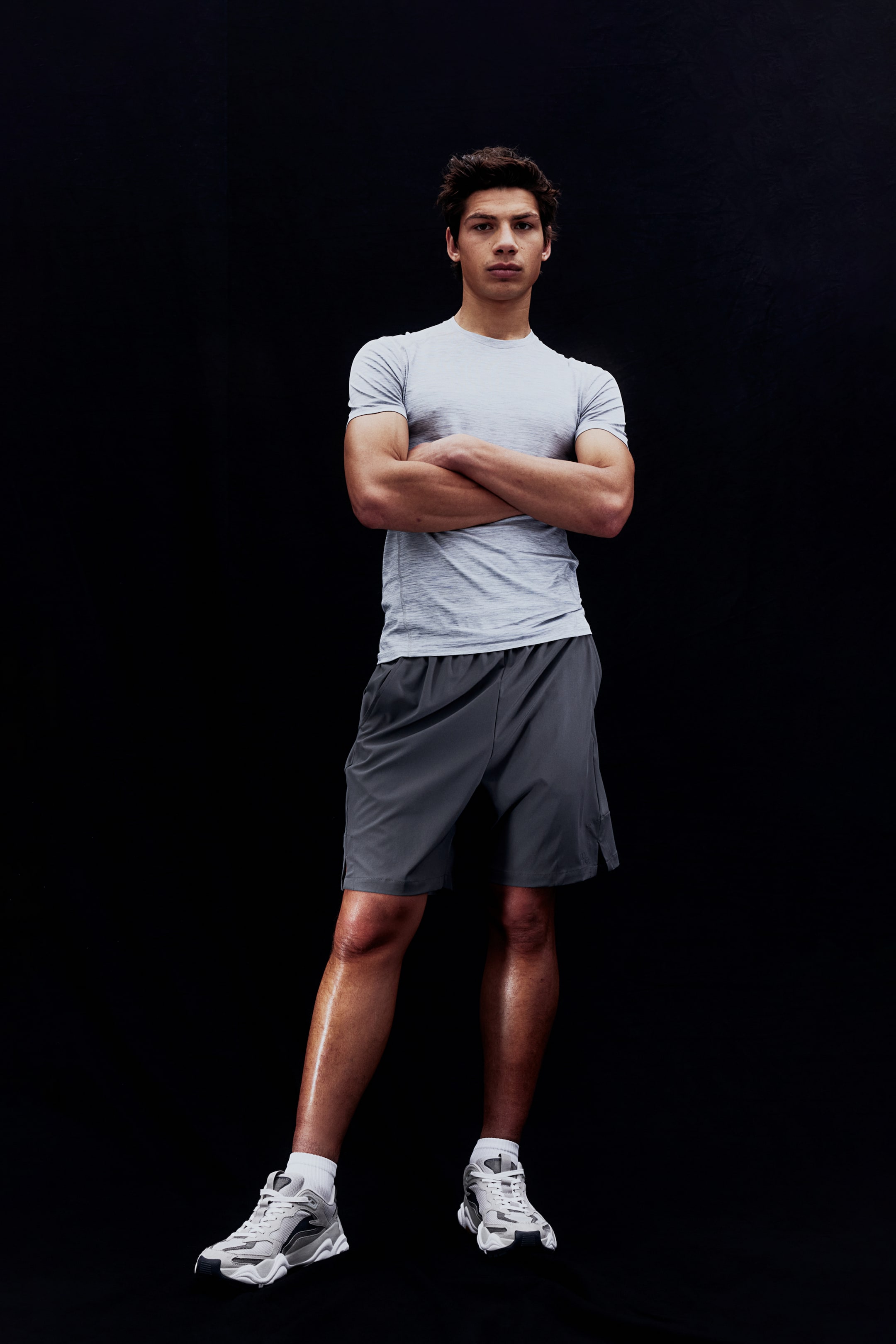 Длинные спортивные шорты H-M в DryMove 4790₽