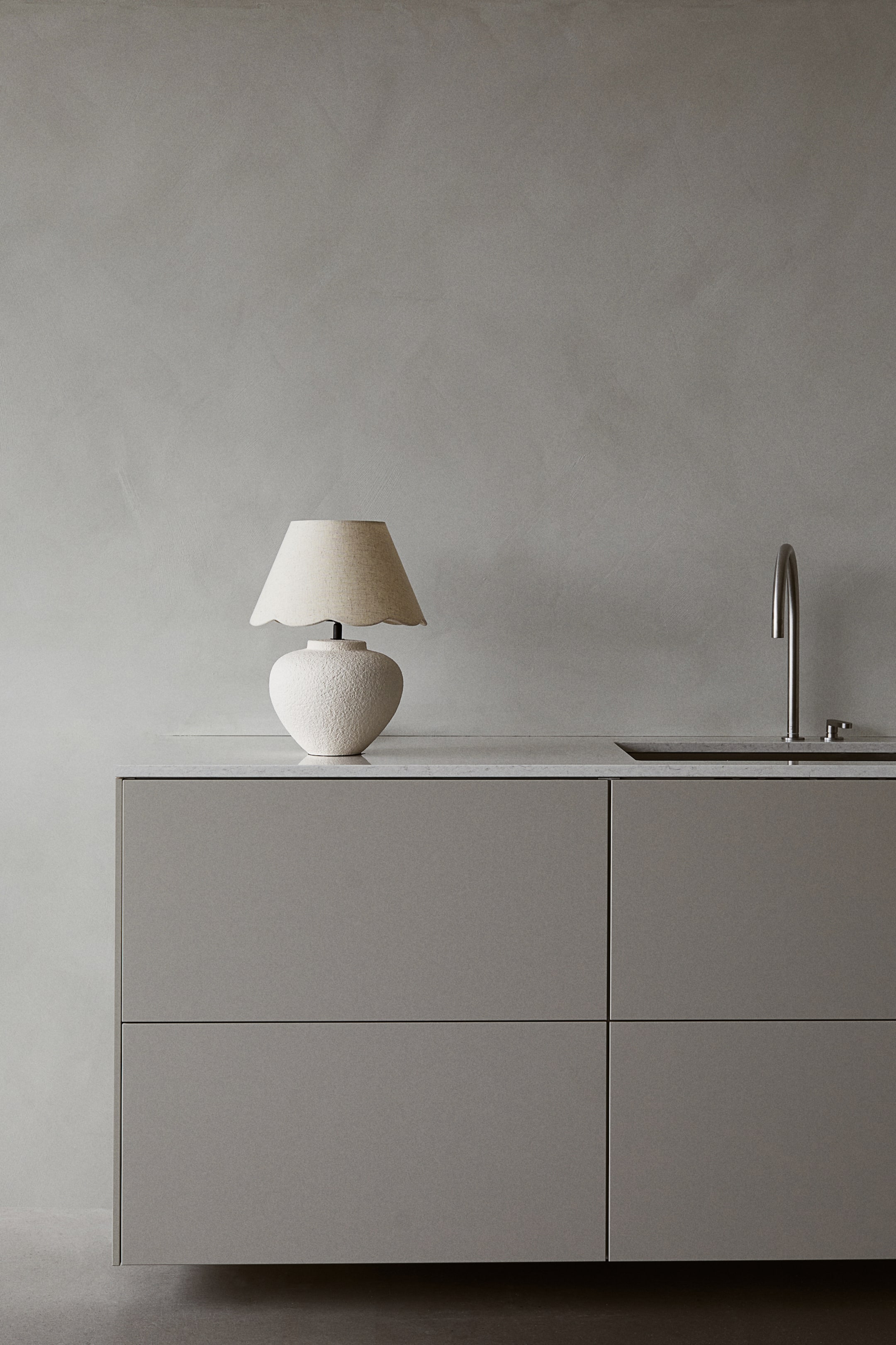 Маленький абажур из льняной ткани H-M 6690₽