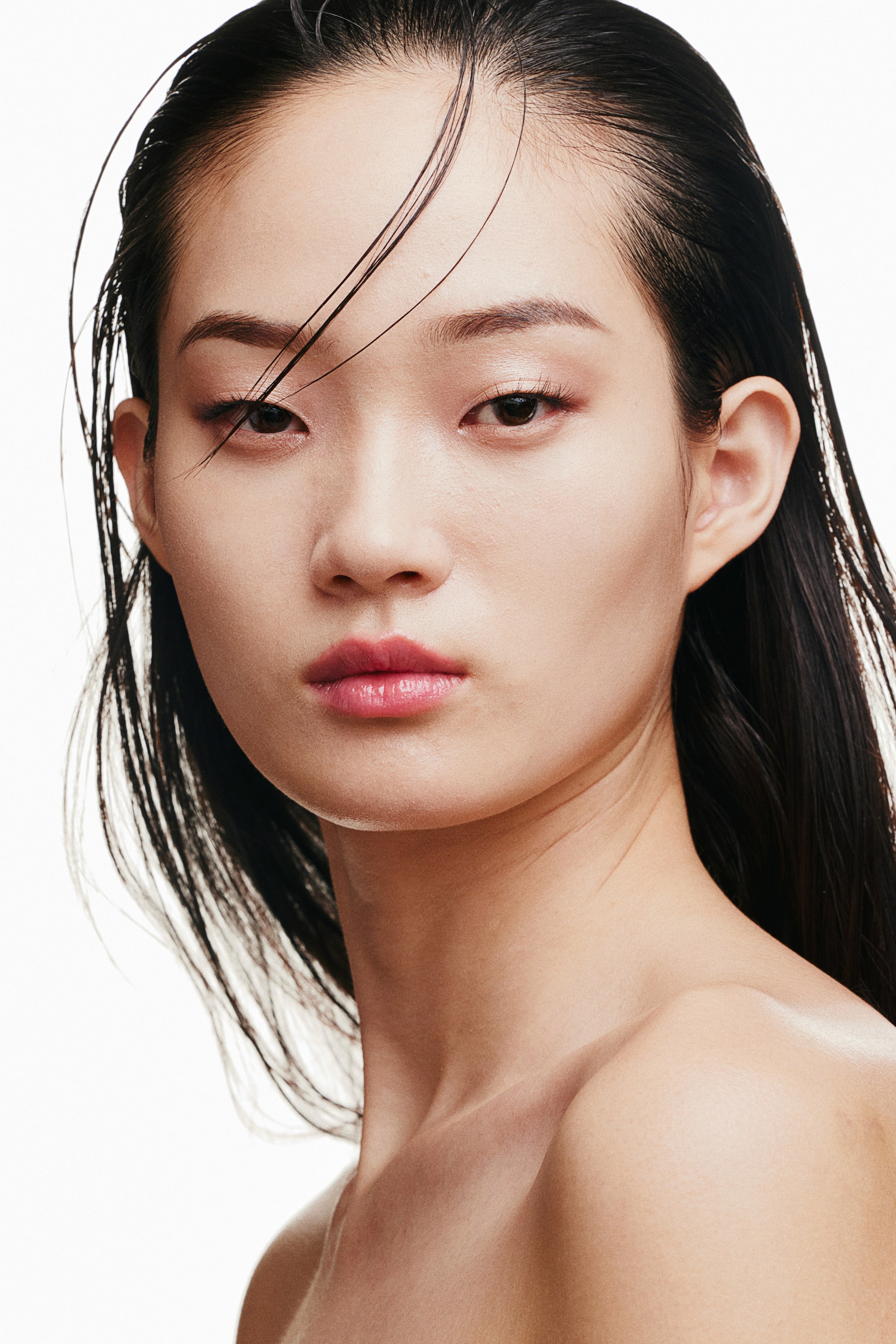 Тональный крем для улучшения состояния кожи от H-M