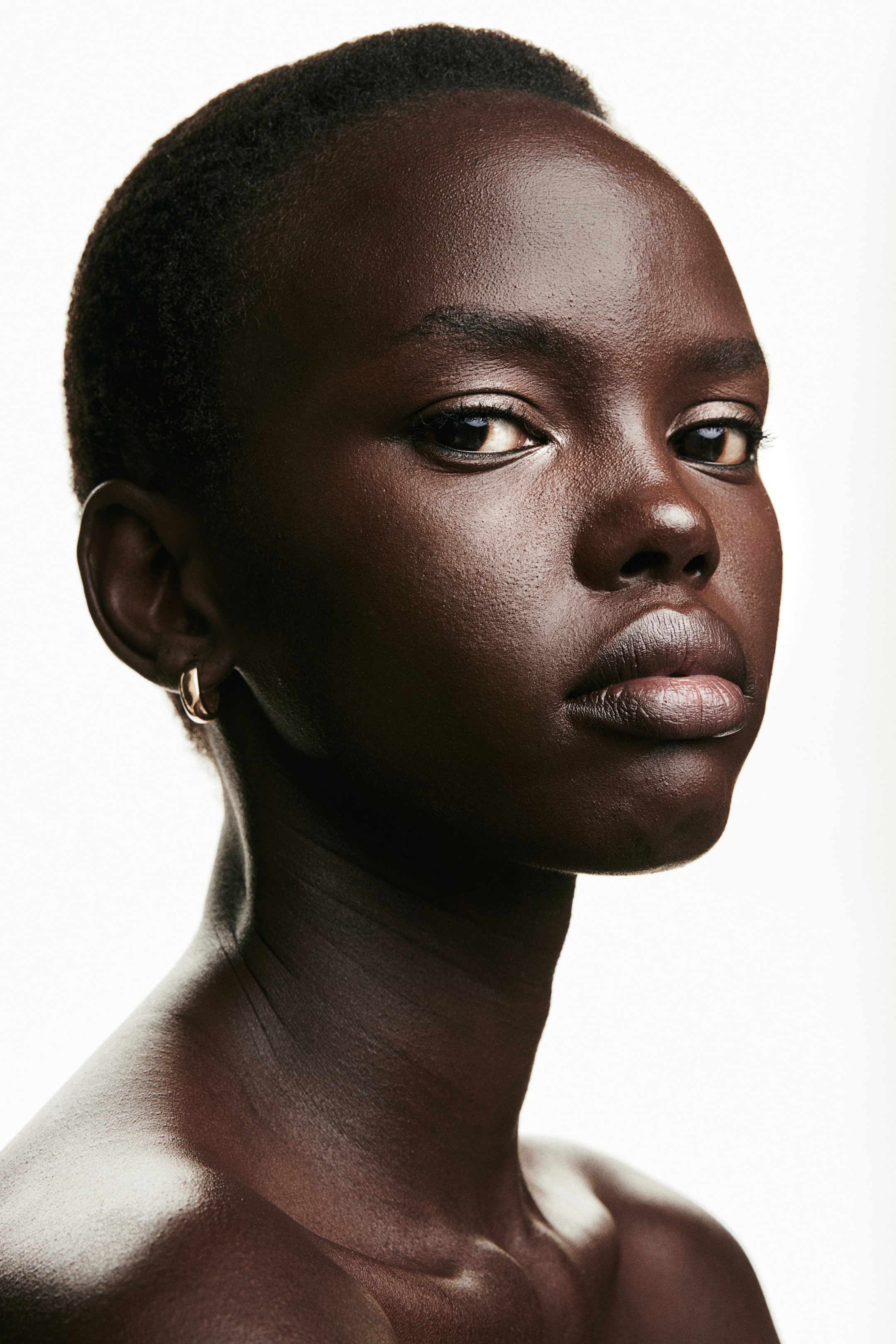 Тональный крем для улучшения состояния кожи от H-M