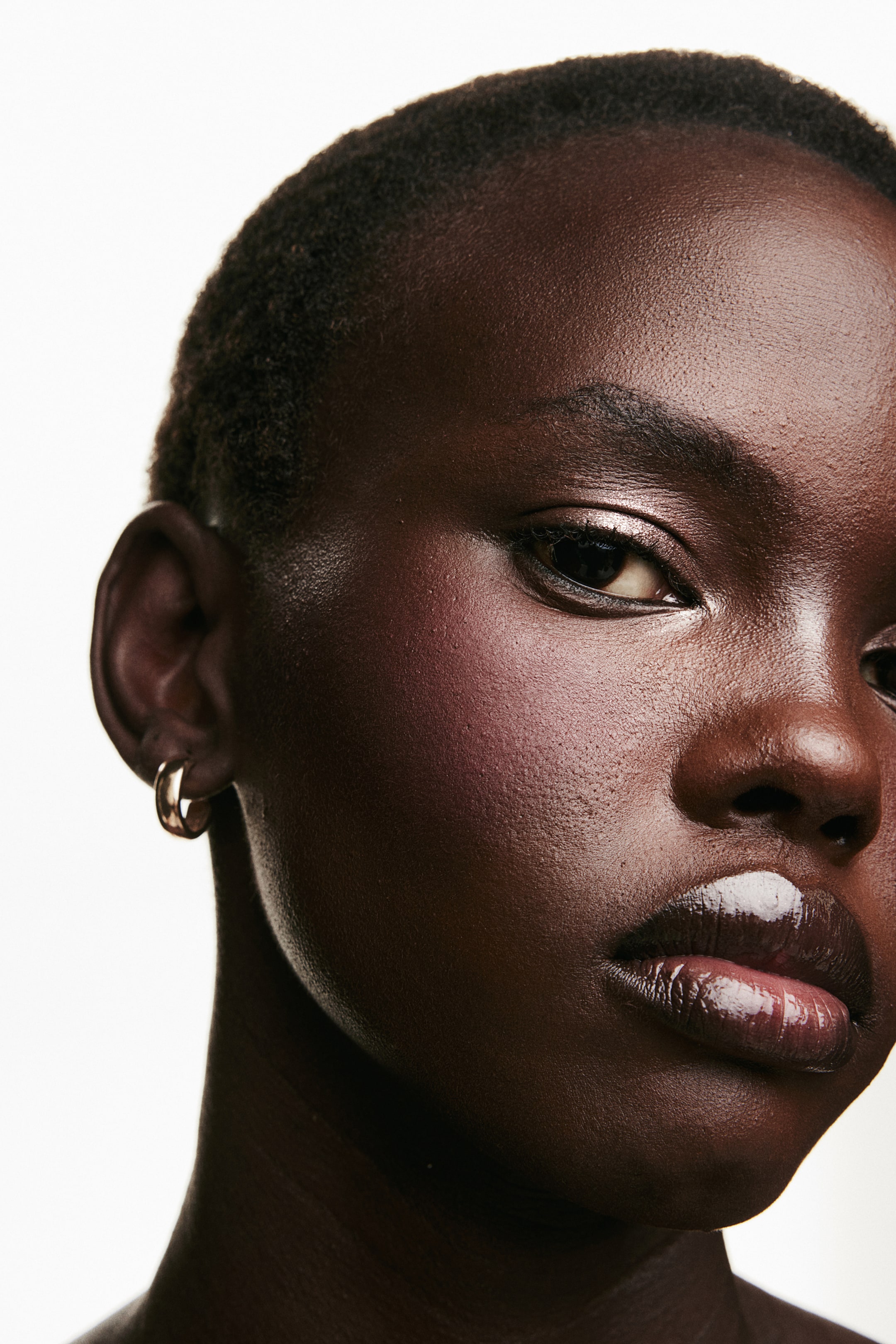 Прозрачная пудра H-M Sheer Perfecting Powder 2890₽