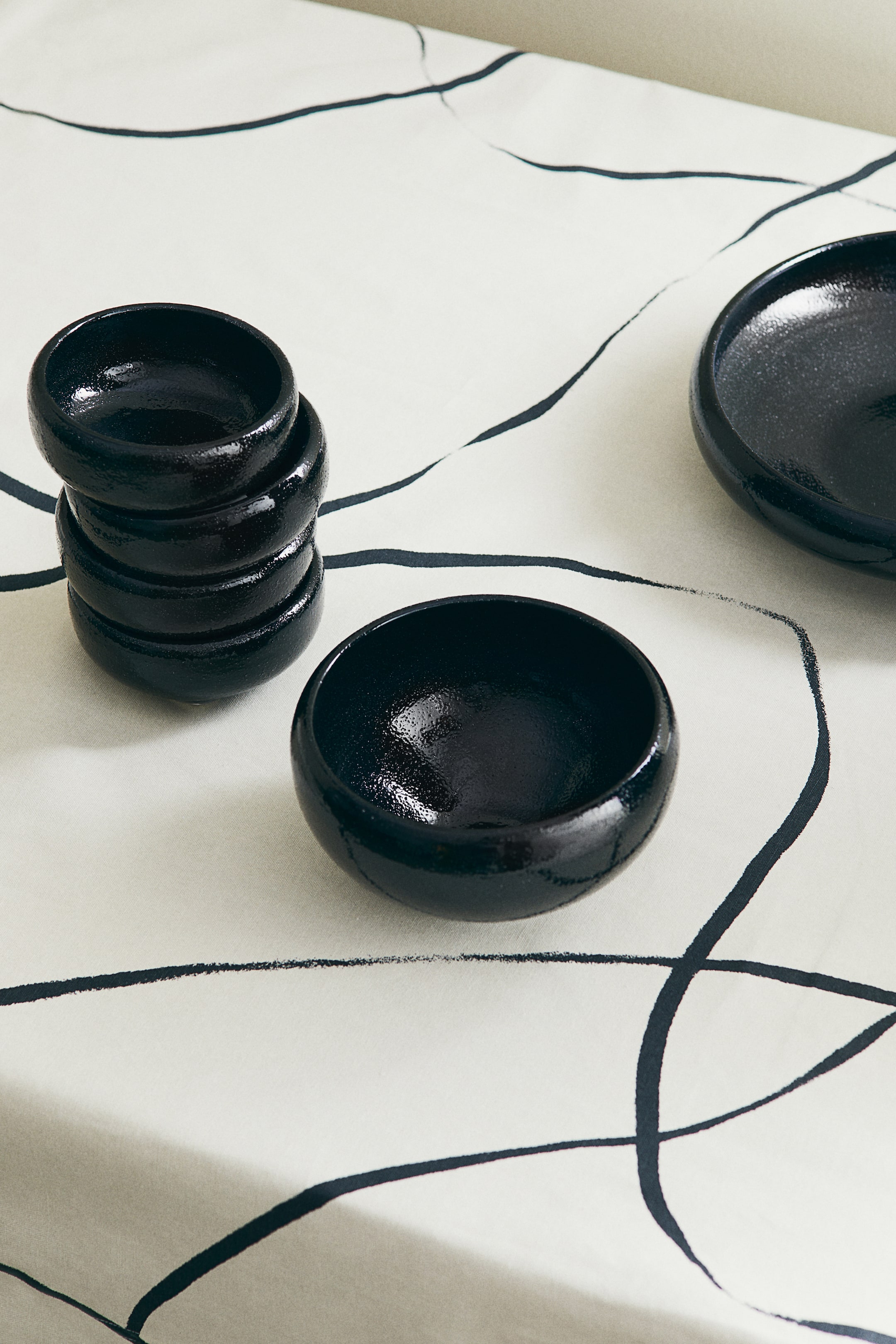 Водоотталкивающая скатерть H-M 4790₽