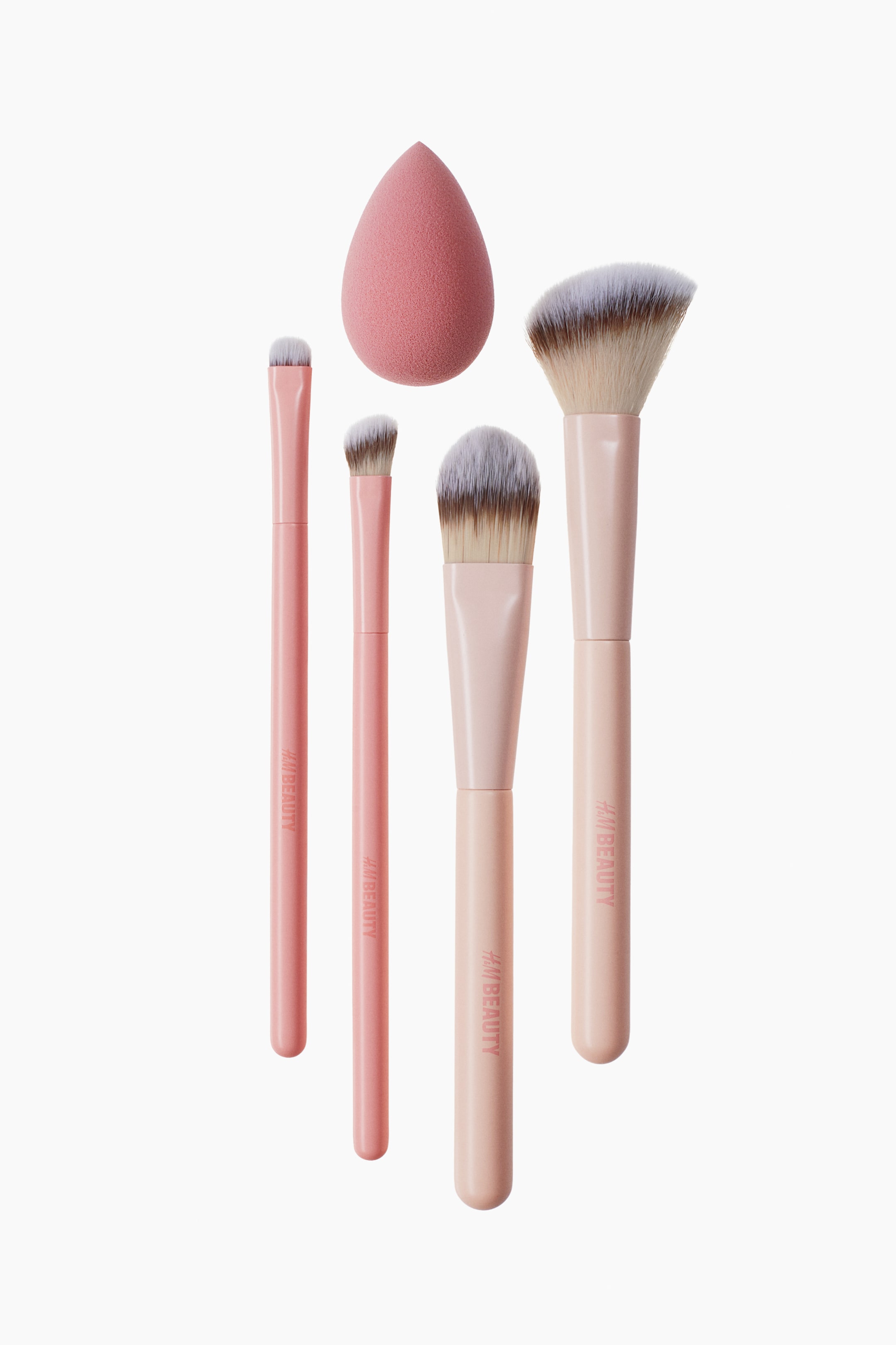 Набор косметики H-M Essential для лица и глаз 6690₽