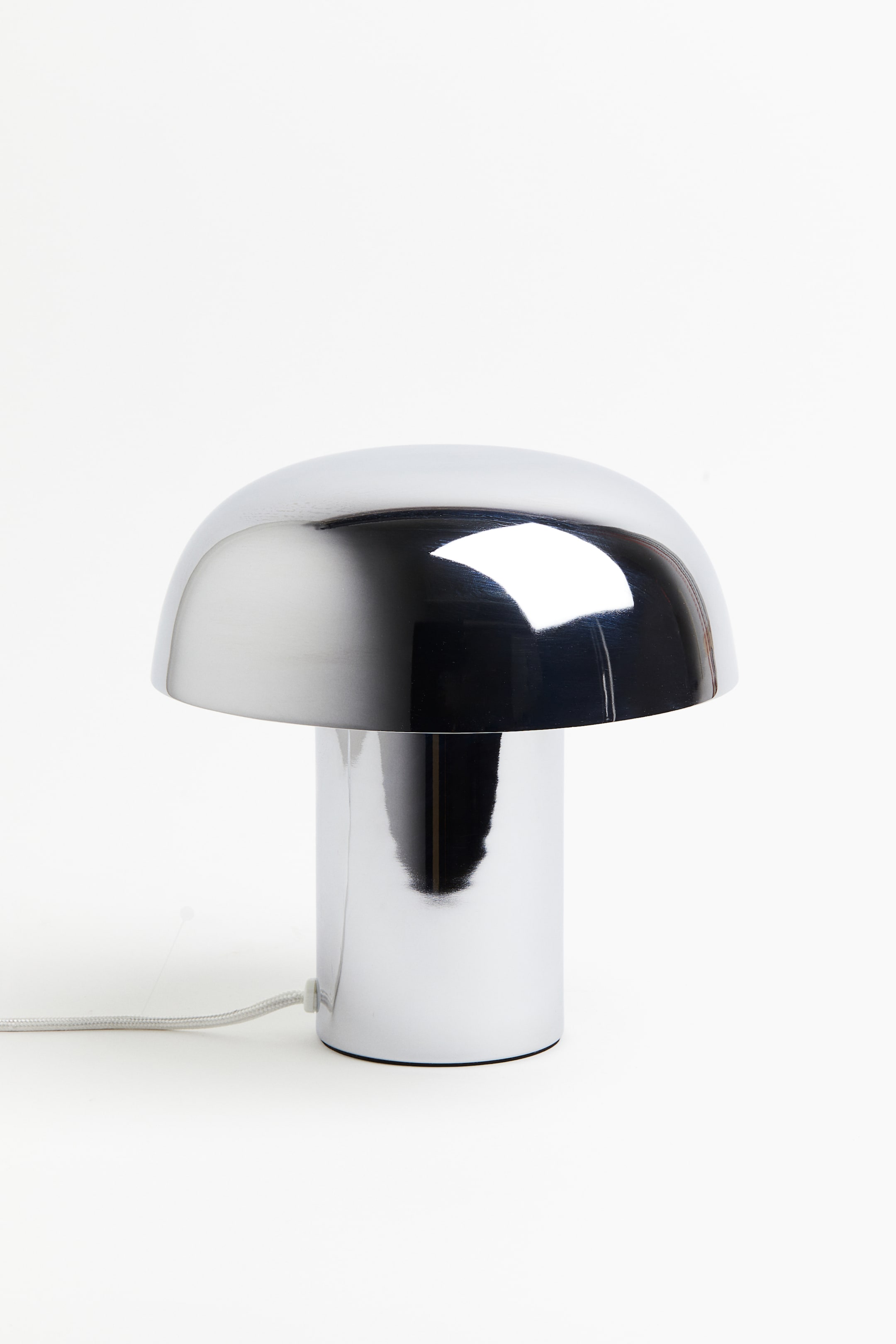 Металлическая настольная лампа H-M 10490₽