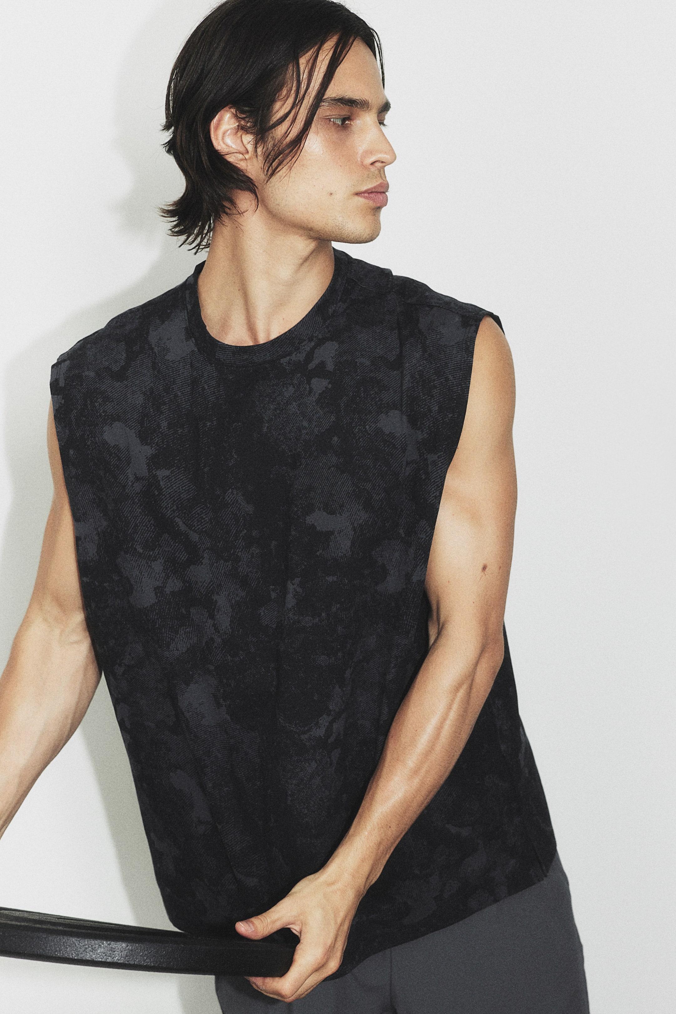 Спортивная майка H-M DryMove 2890₽