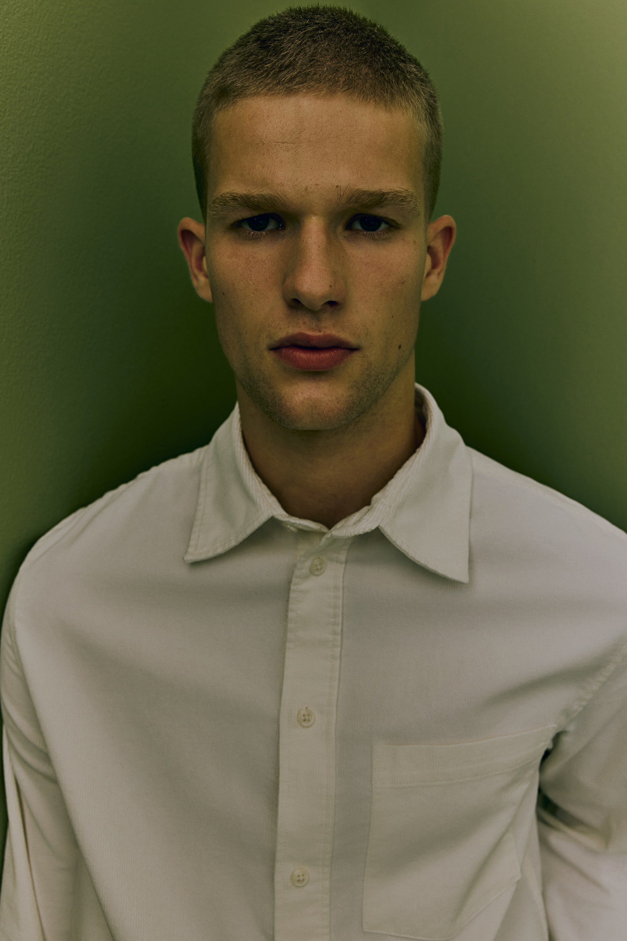 Вельветовая рубашка обычного покроя от H-M 4390₽