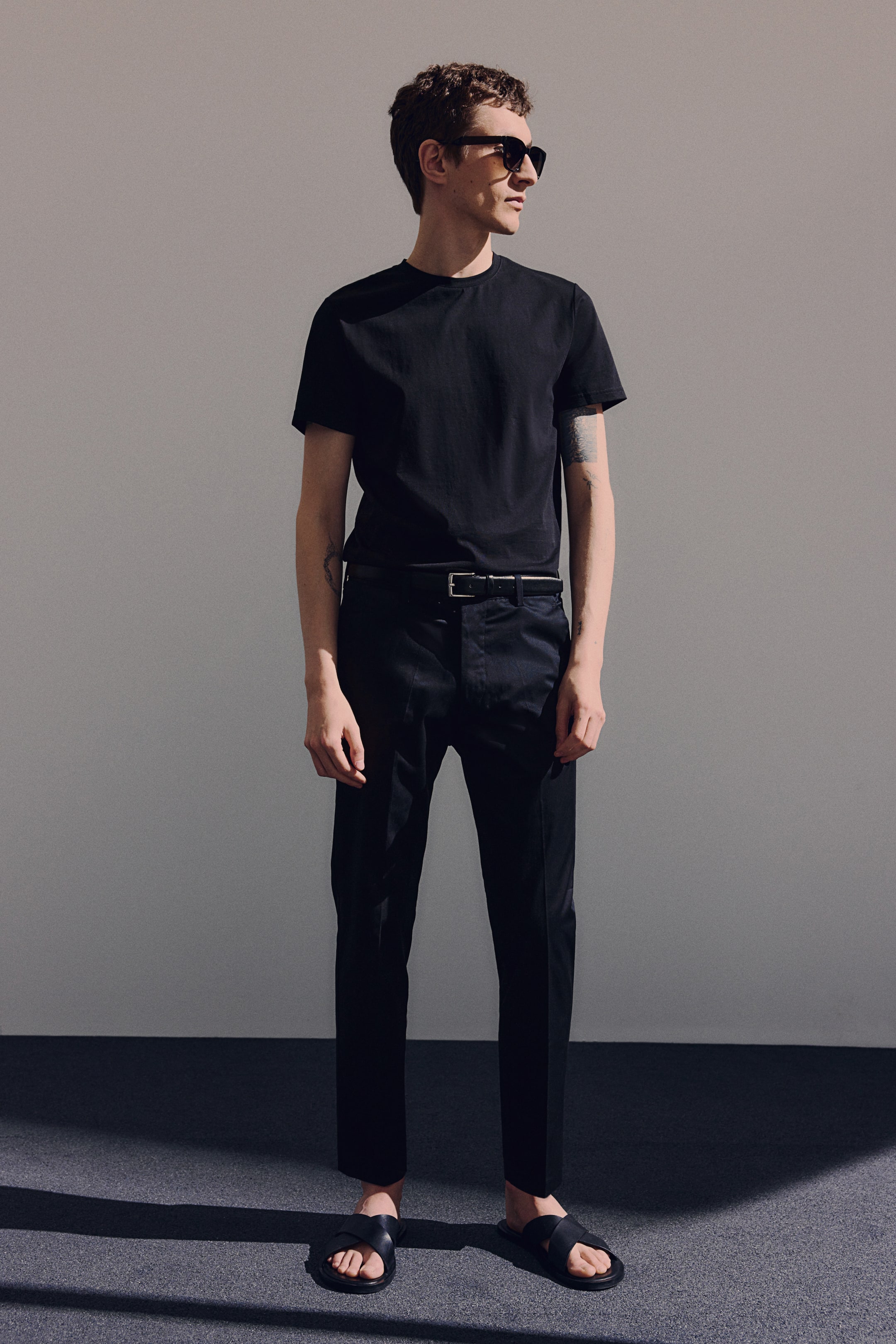 Хлопчатобумажные брюки зауженного кроя от H-M 7690₽