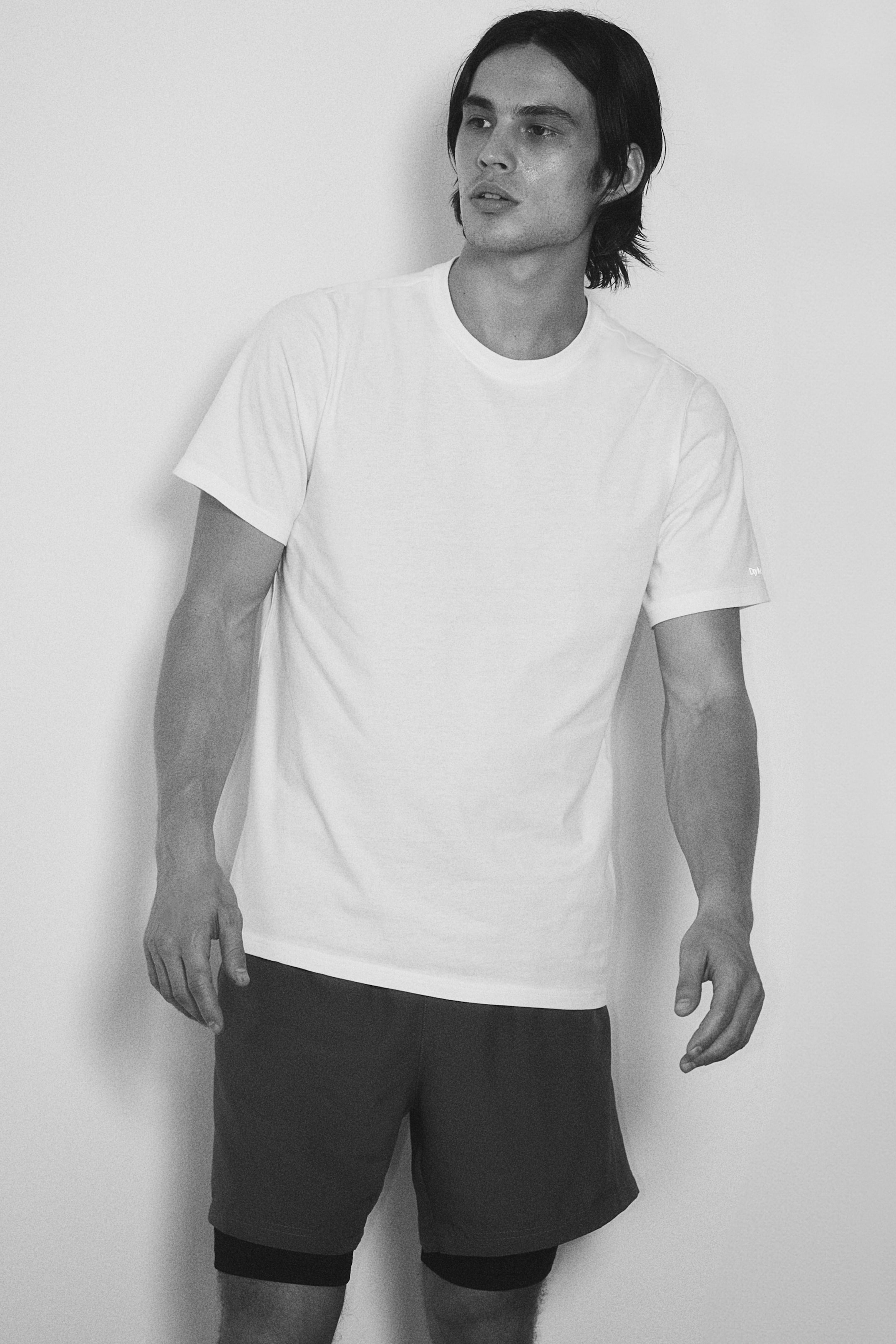 Спортивная рубашка H-M Regular Fit в DryMove 3390₽