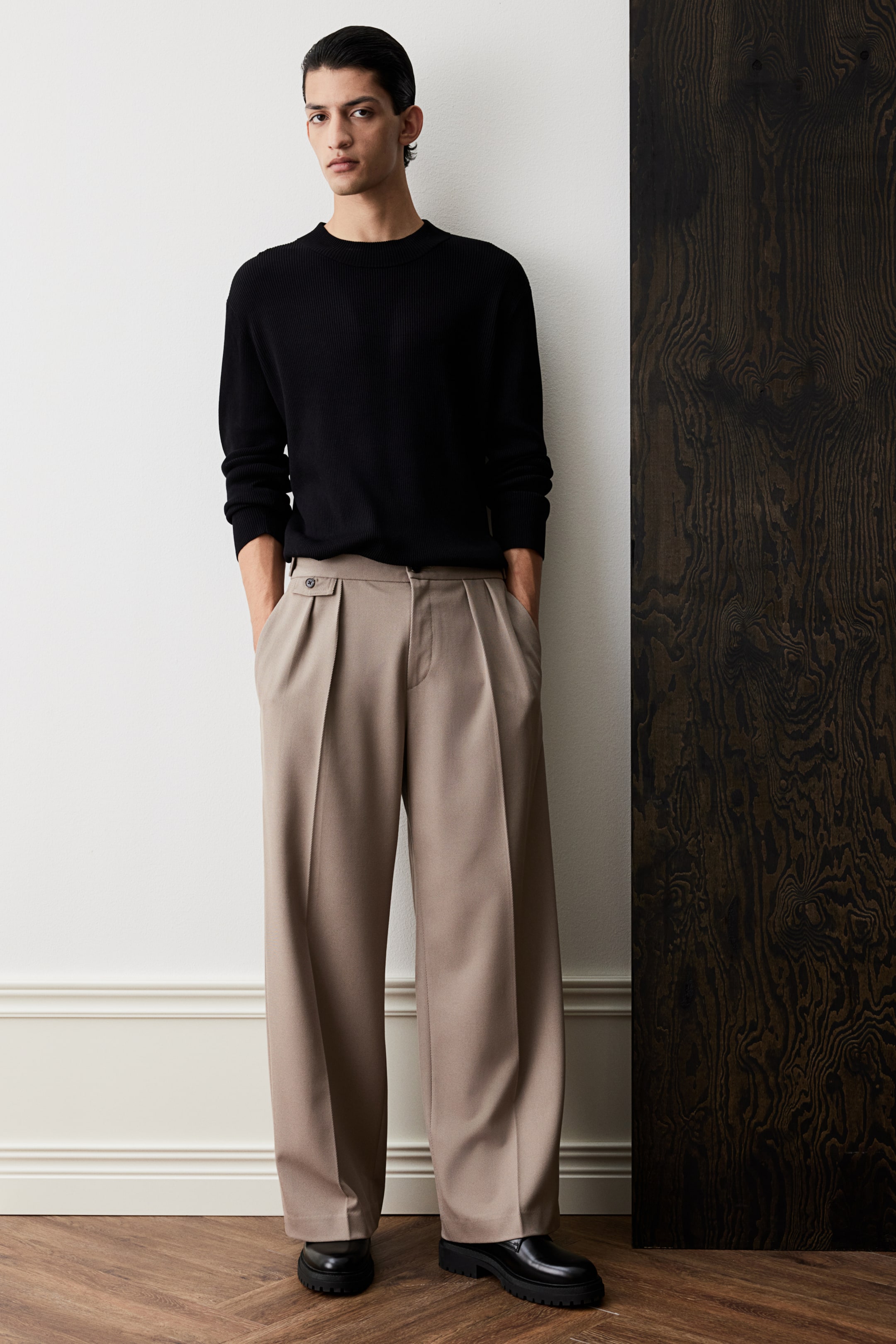 Приталенный свитер из ребристой вязки H-M Slim Fit 6690₽