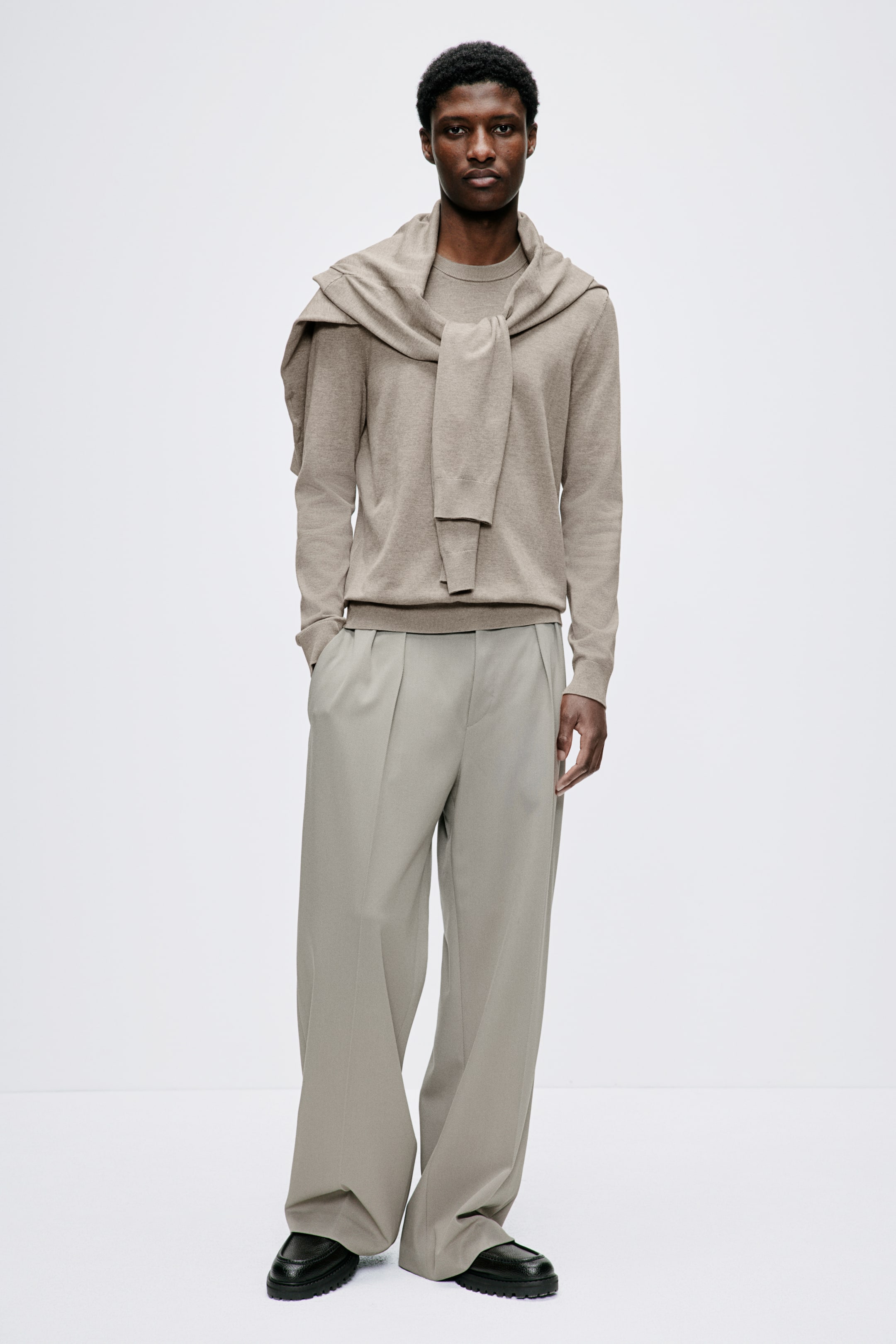 Свитер тонкой вязки H-M Slim Fit 4790₽