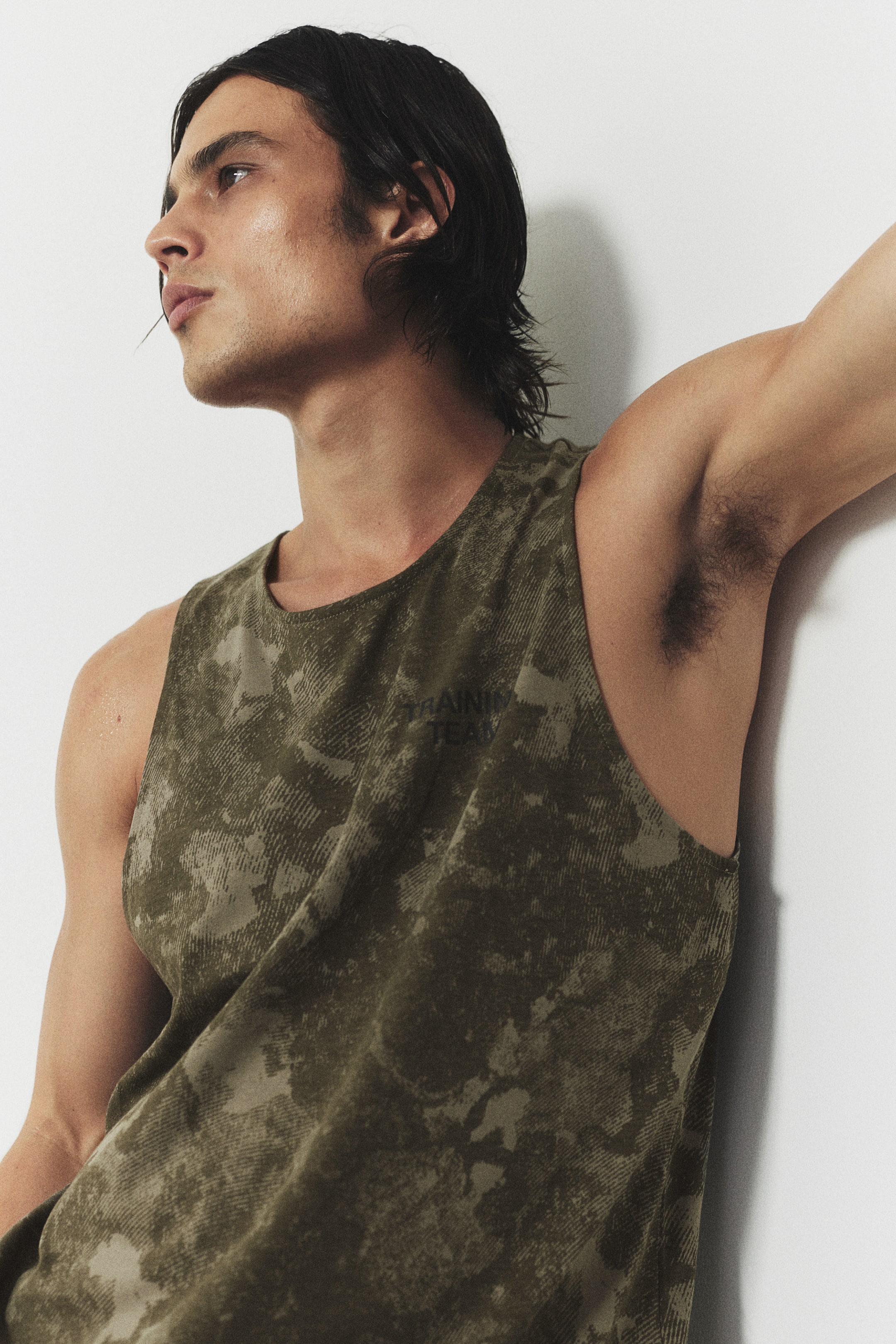 Спортивная майка H-M в Драймове 3390₽