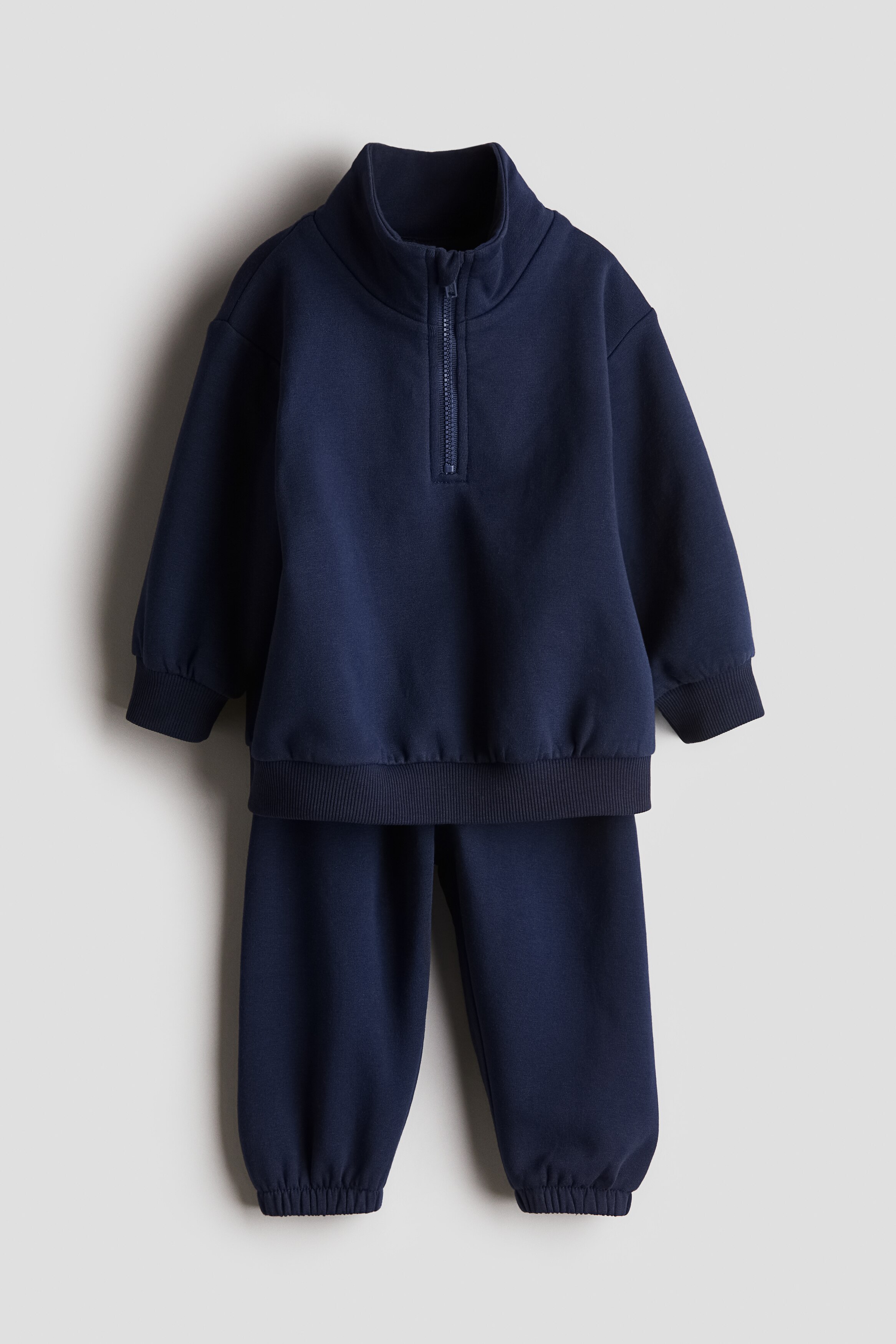 Спортивный костюм H&M из 2 частей