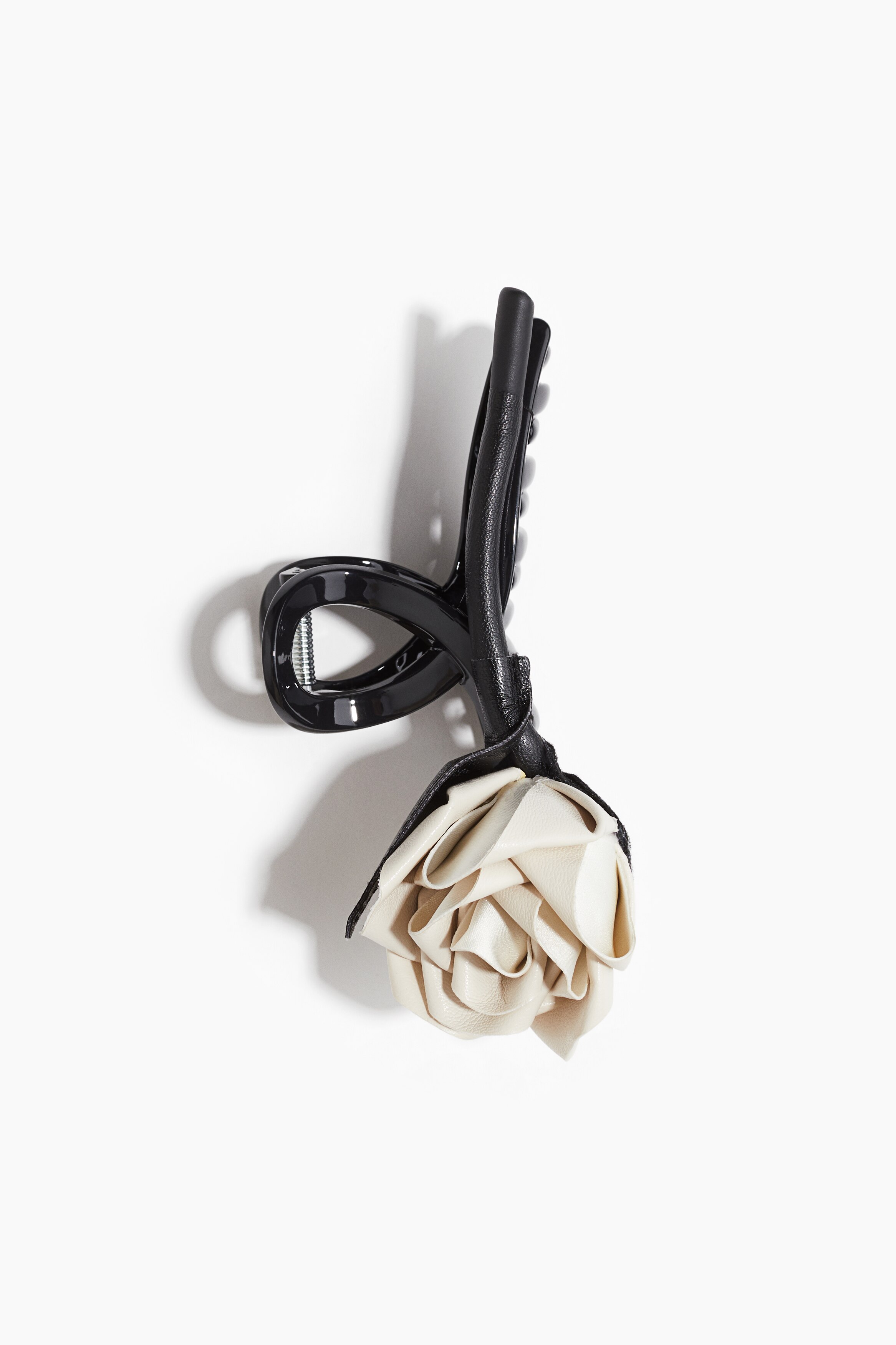 Заколка для волос с цветочной отделкой от H-M 3390₽