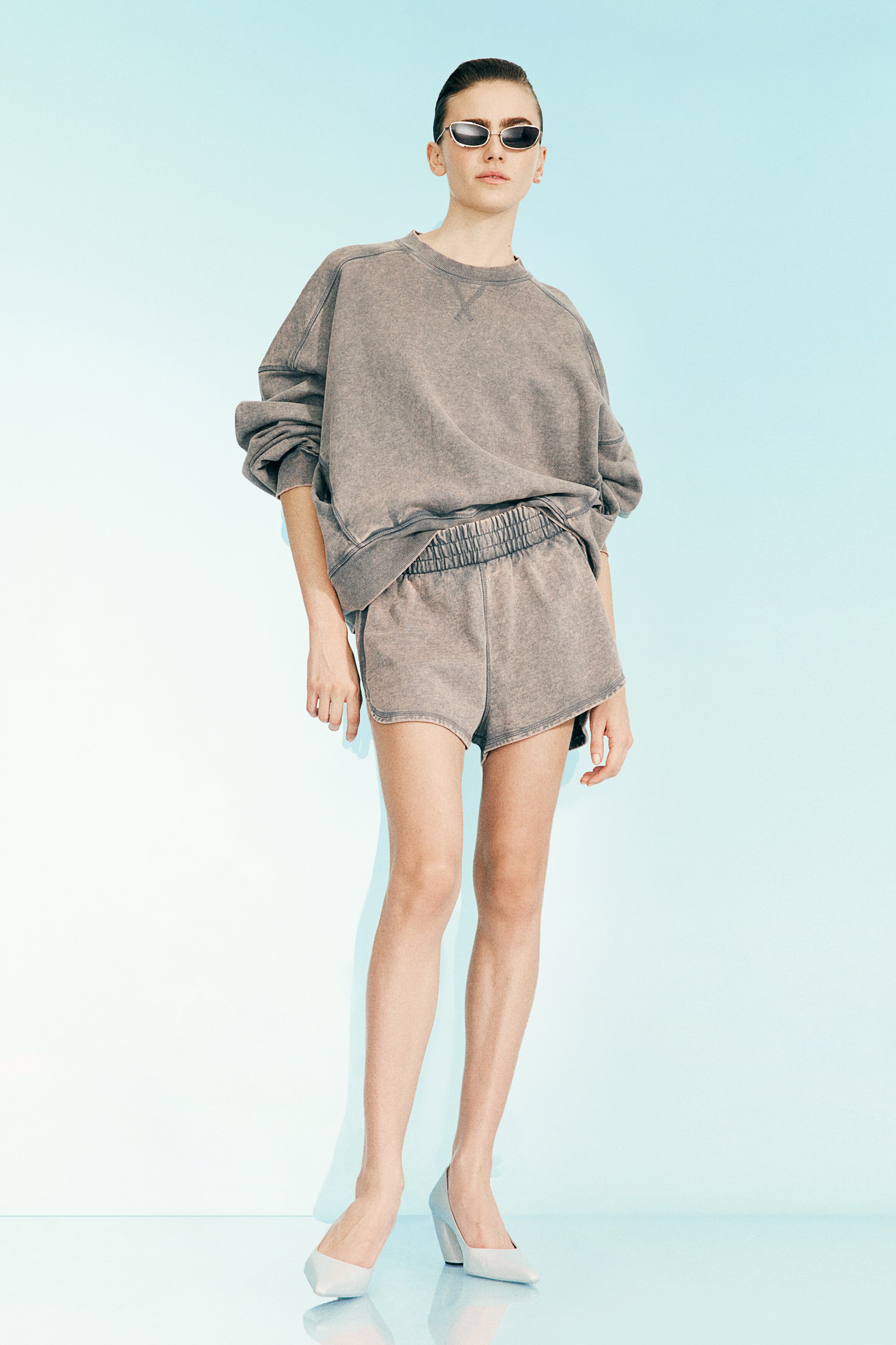 Выстиранные толстовки H&M