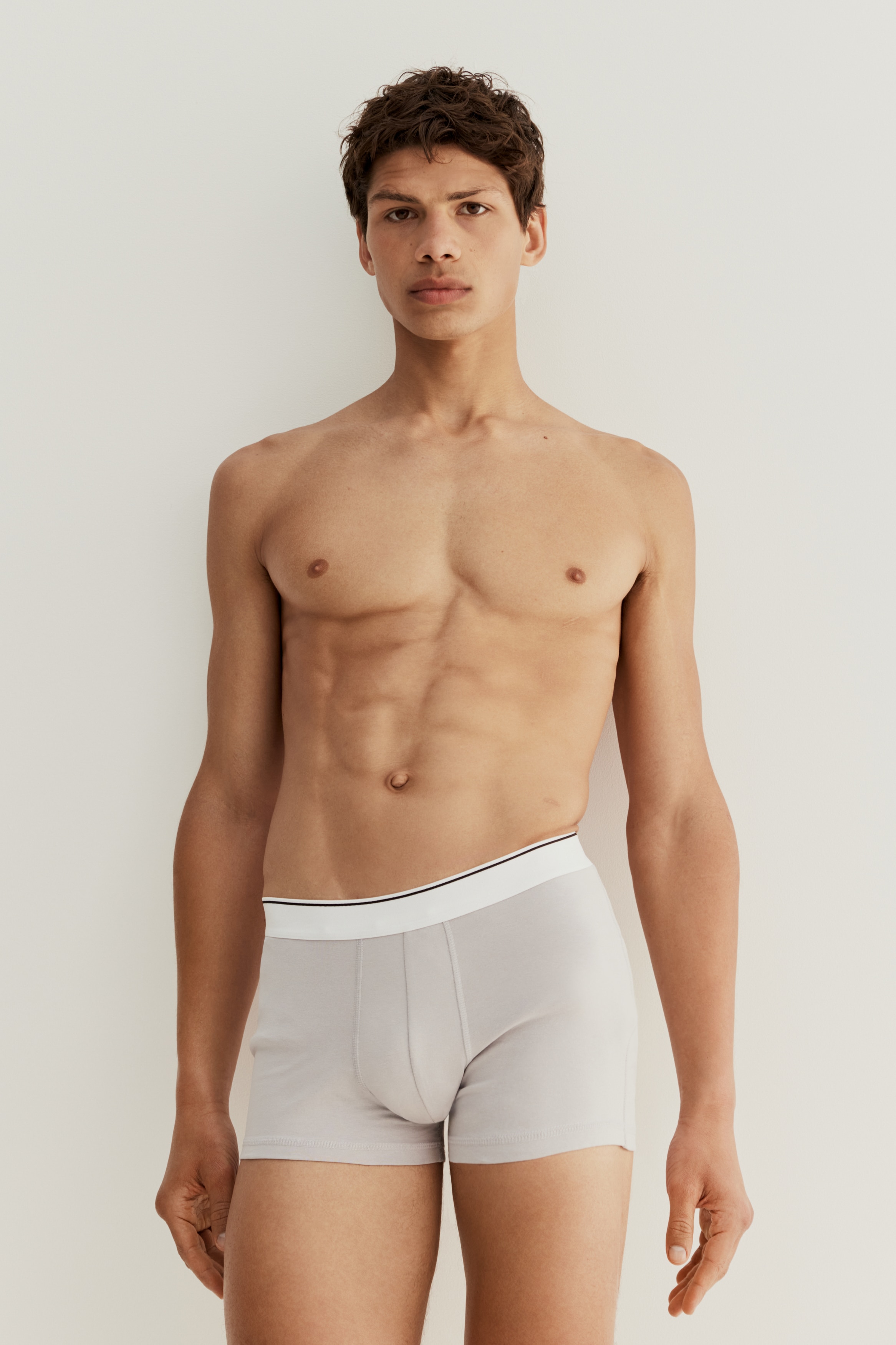 H&M 3-х комплектные короткие трусы-боксеры с лайкрой