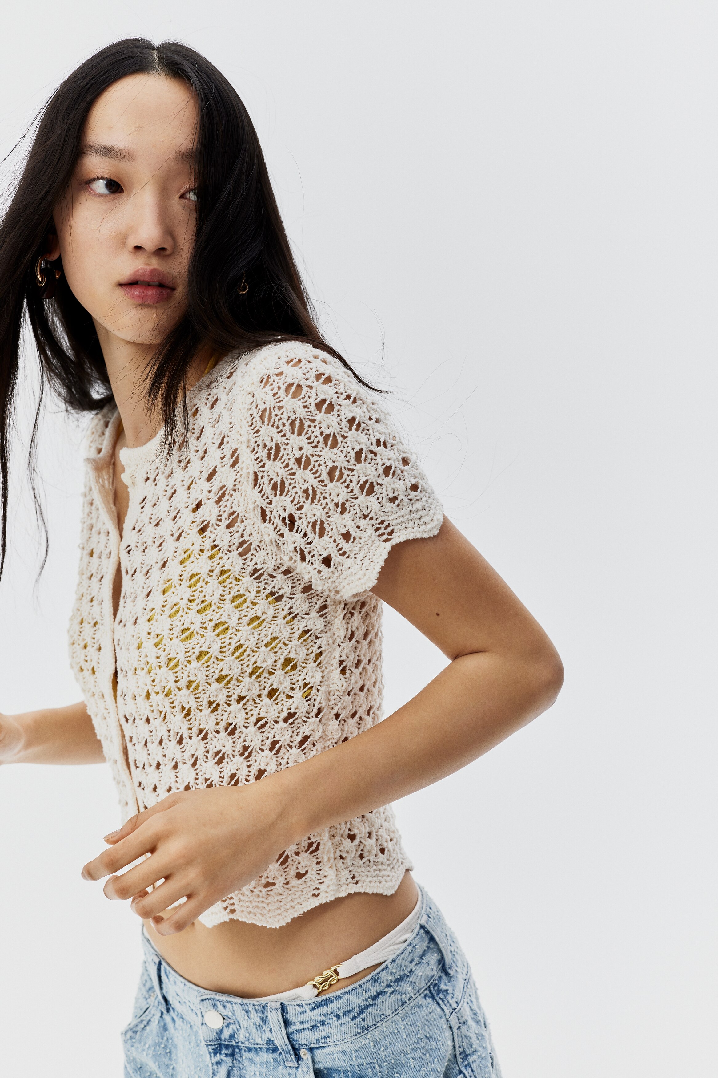 Вязаный кардиган H&M с короткими рукавами и дырками