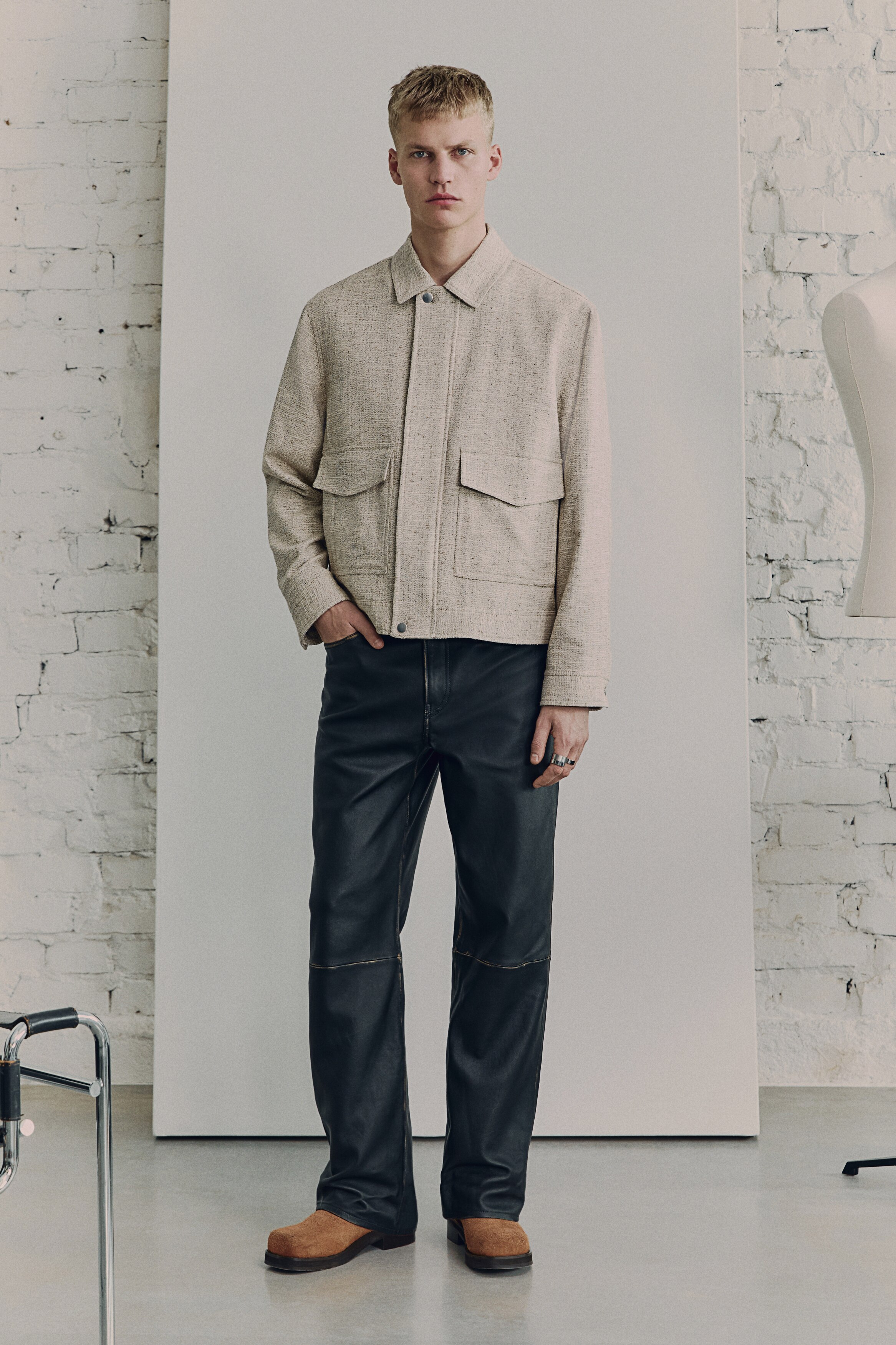 Короткая куртка из текстурированной ткани H&M