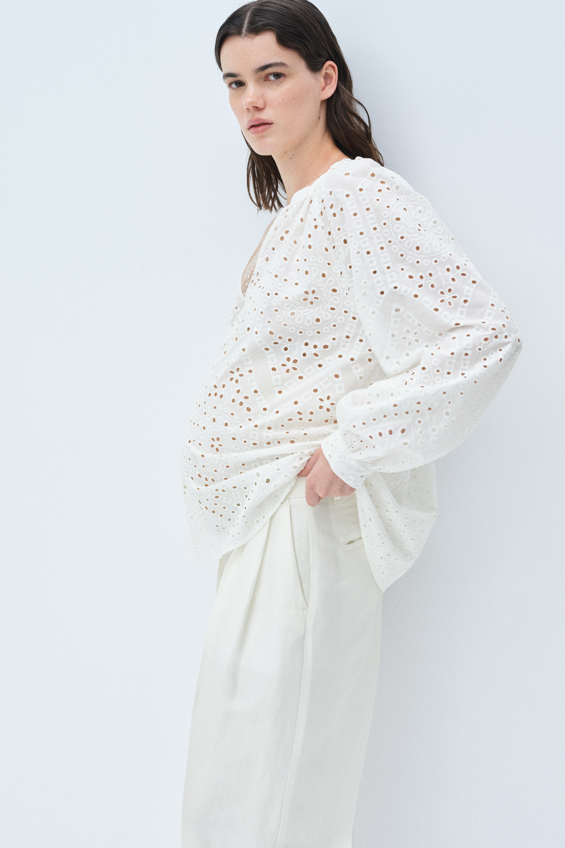 Блузка с вышивкой на петельках от H&M MAMA Before & After