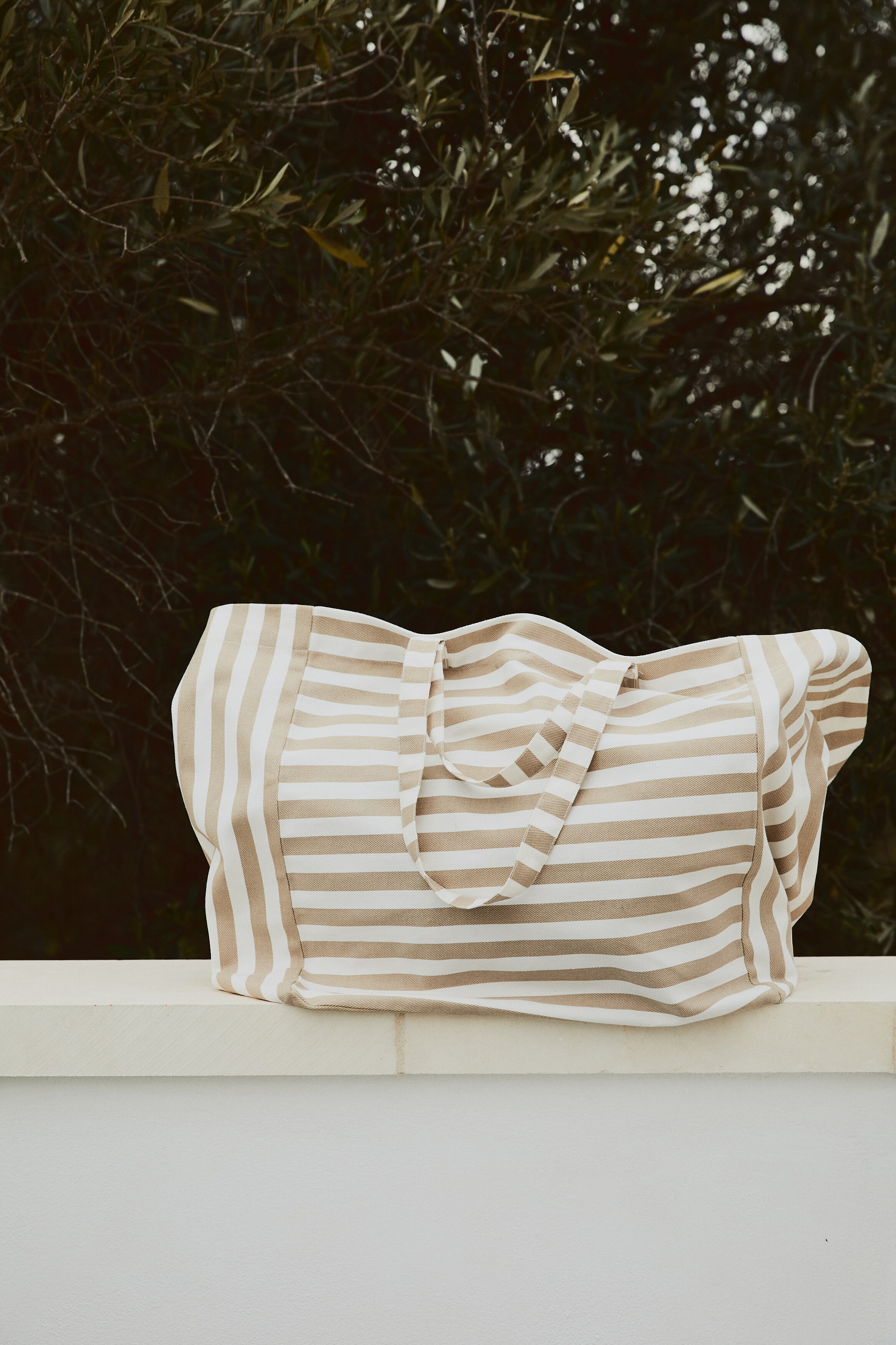 Beige/striped