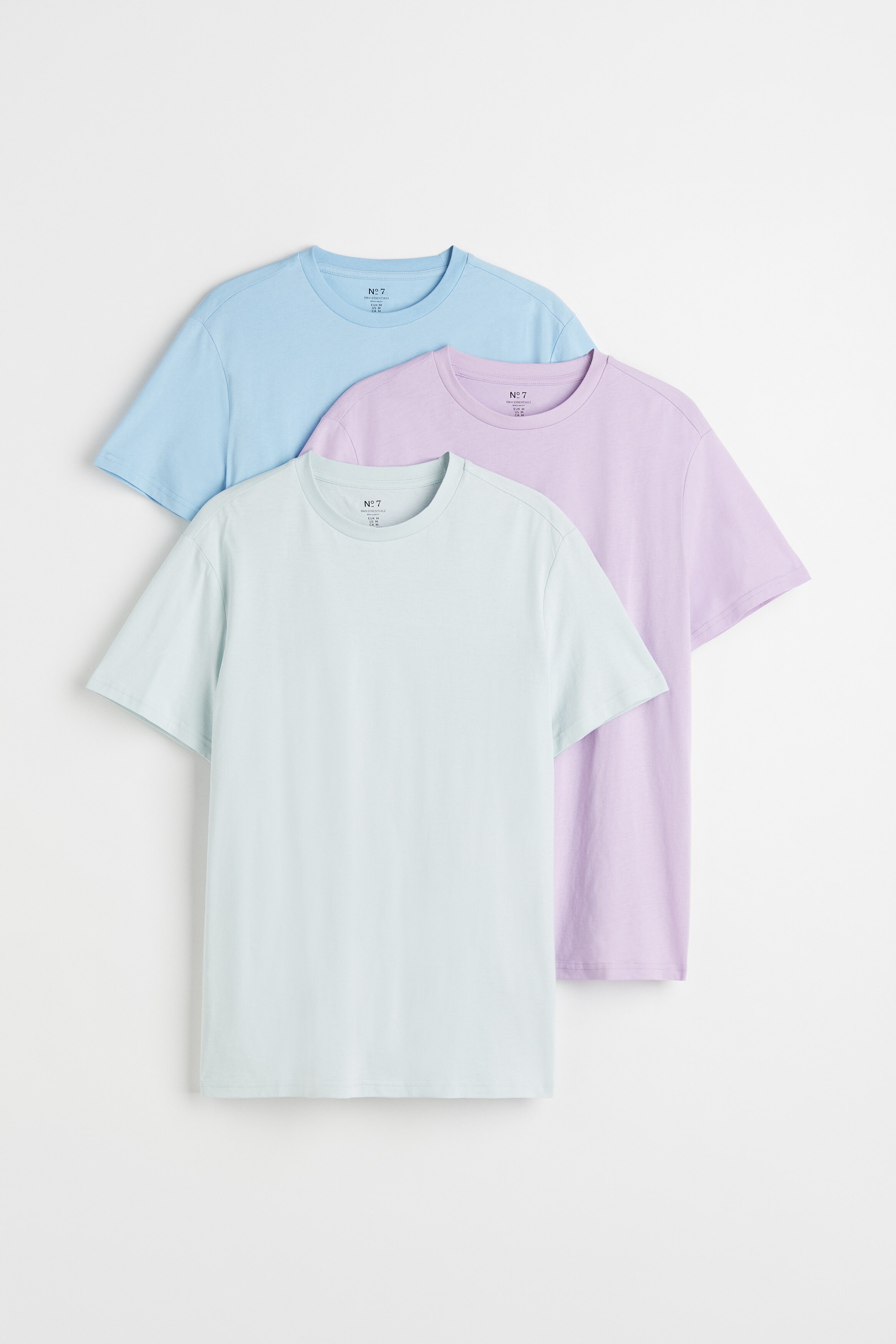 Light blue/light purple