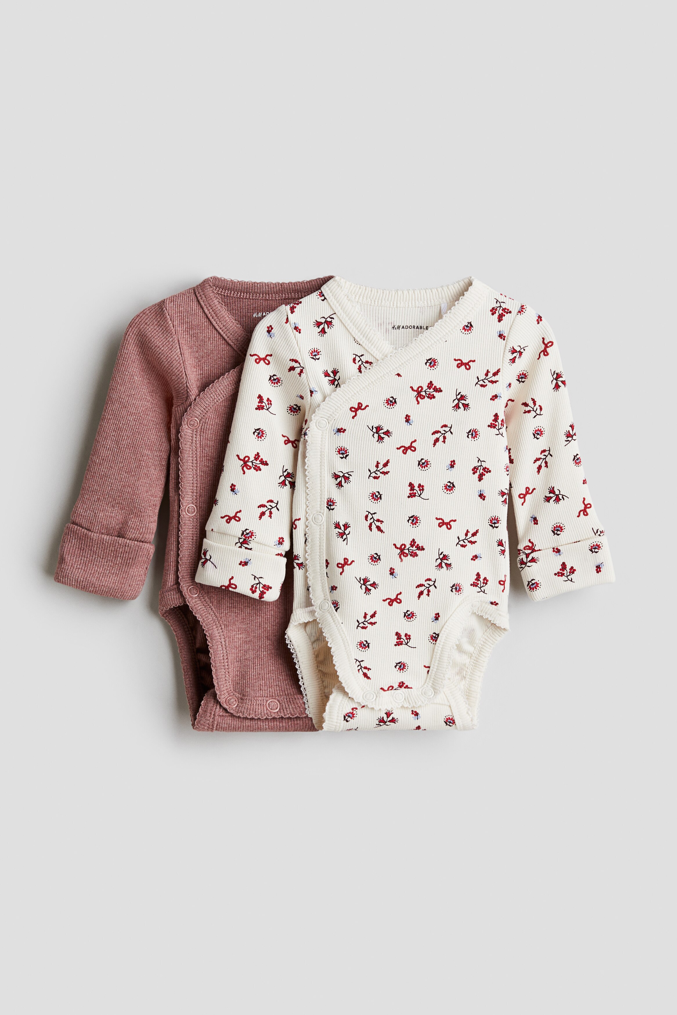 Боди H&M из 2-х комплектов для роста в помещении