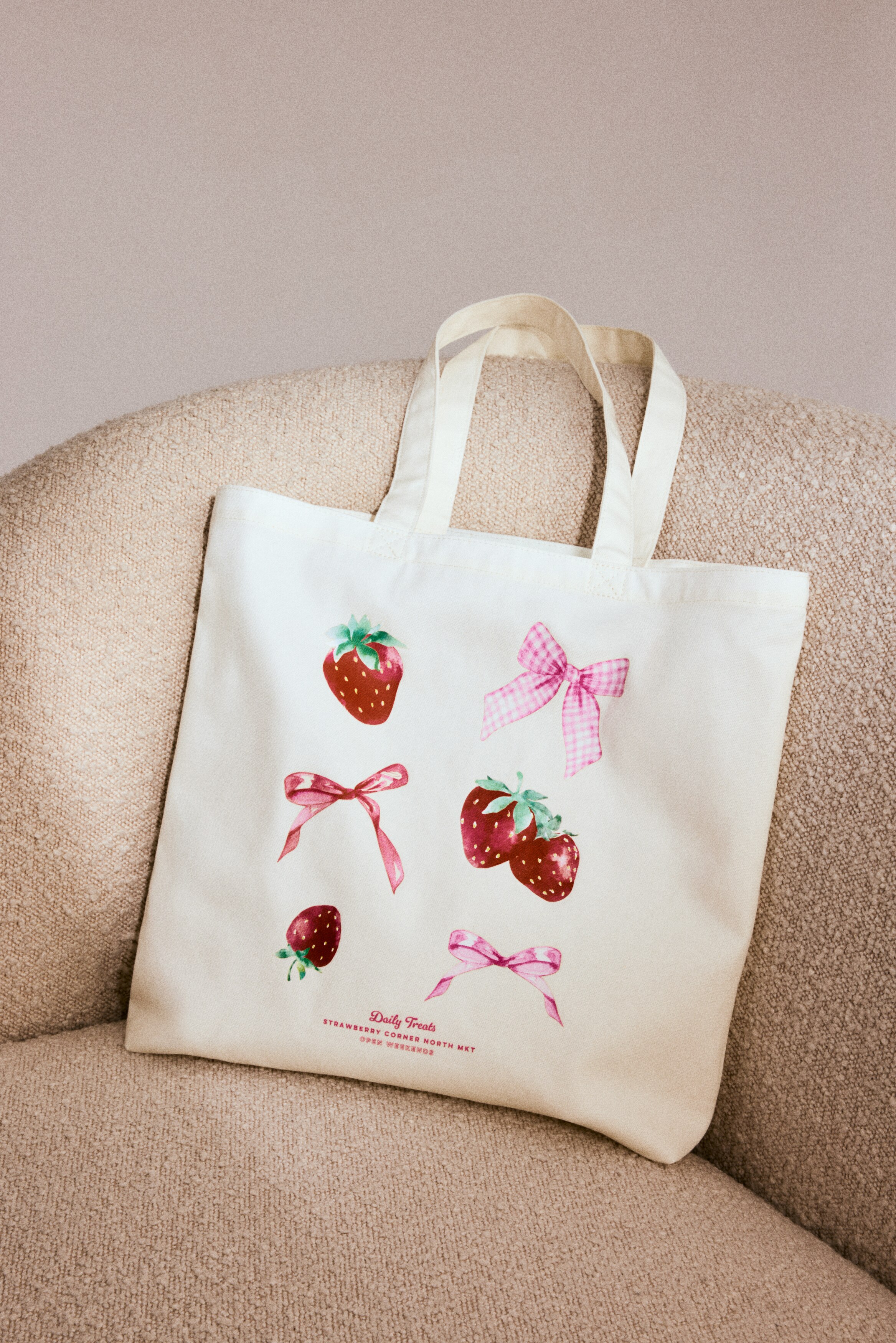 White/strawberries