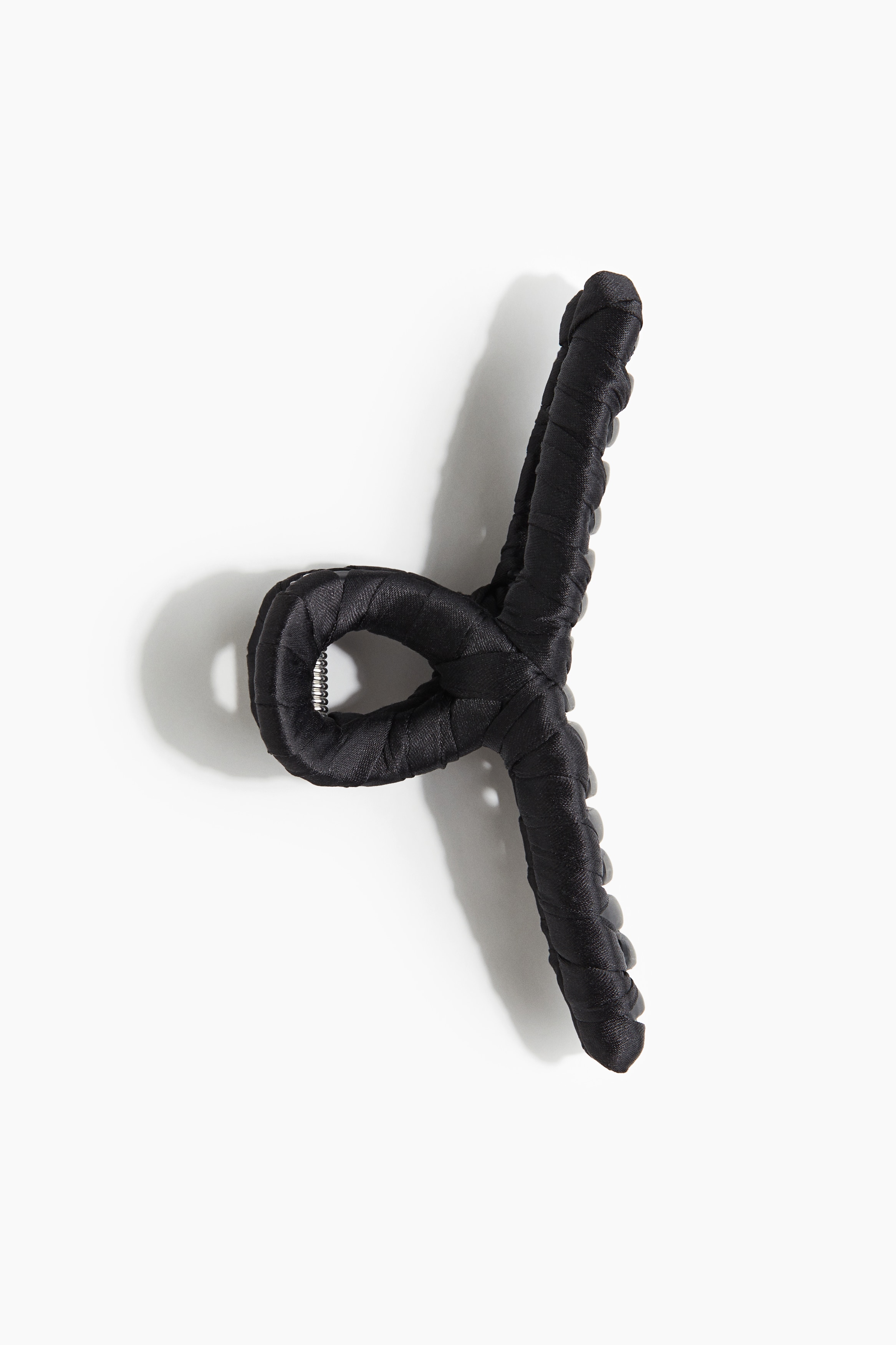 Коготь для волос с атласным покрытием от H-M 1990₽