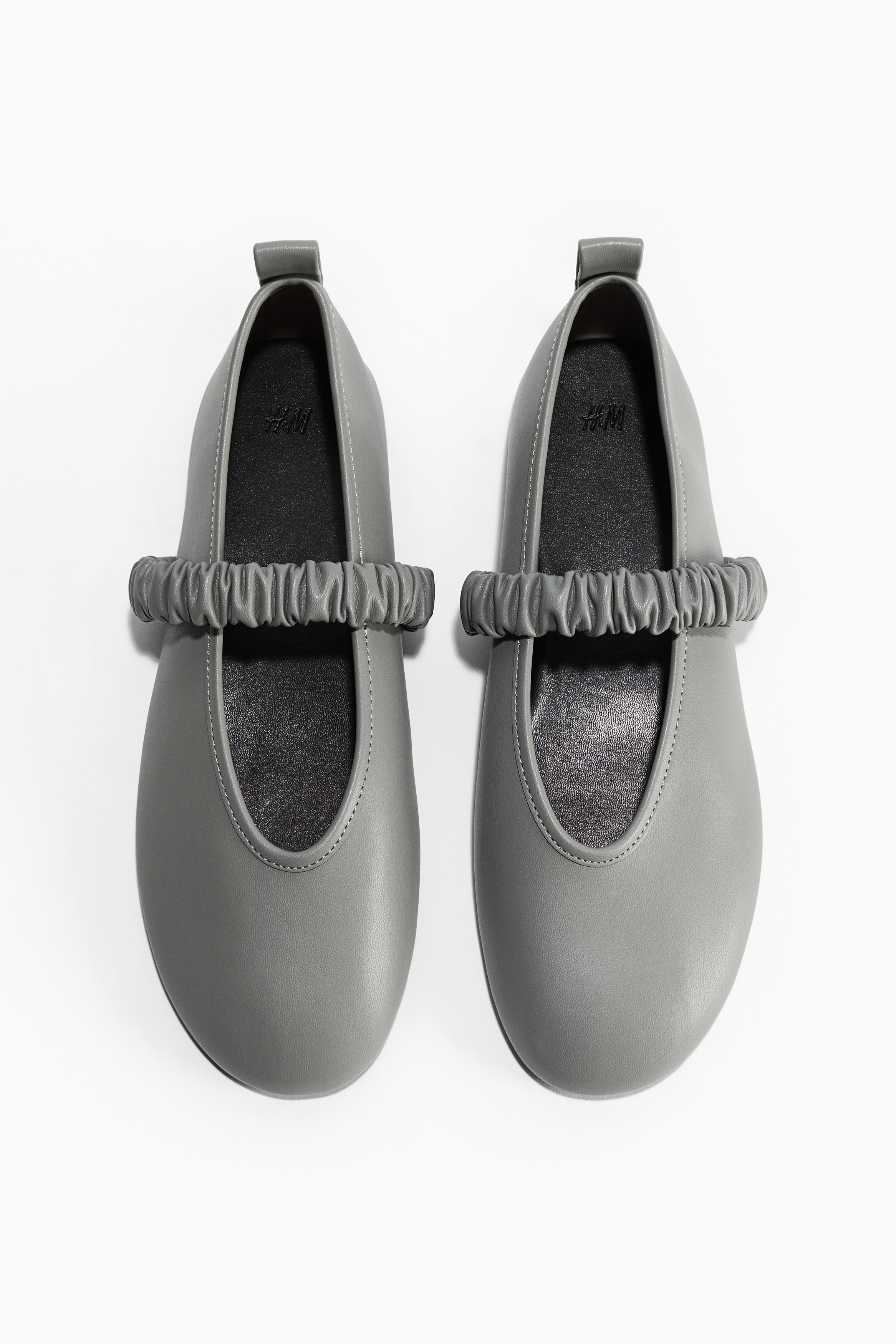 Балетные туфли-лодочки с резинкой для волос от H-M 6690₽