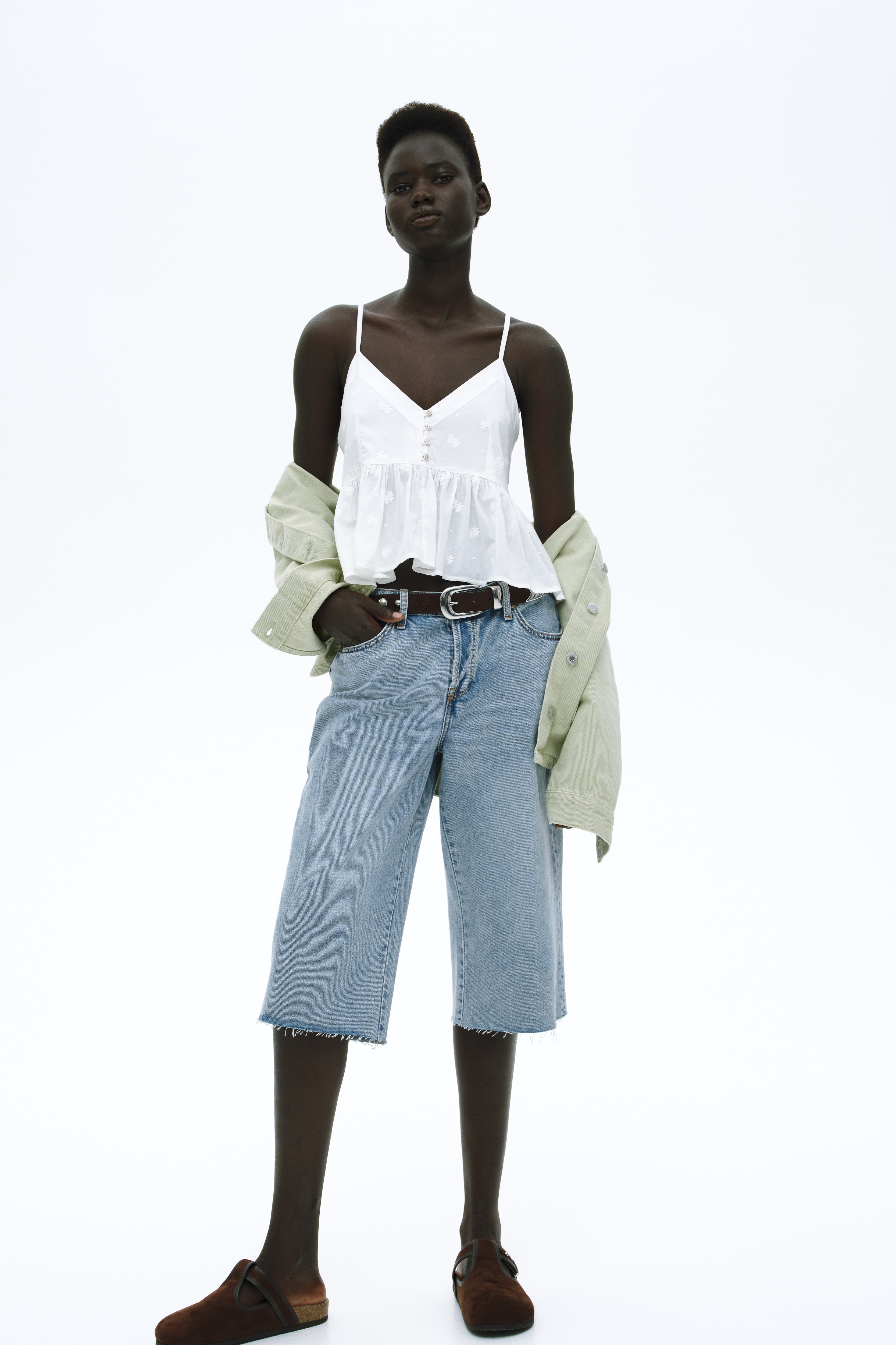 Джинсовые шорты H&M с заниженной длиной до колена