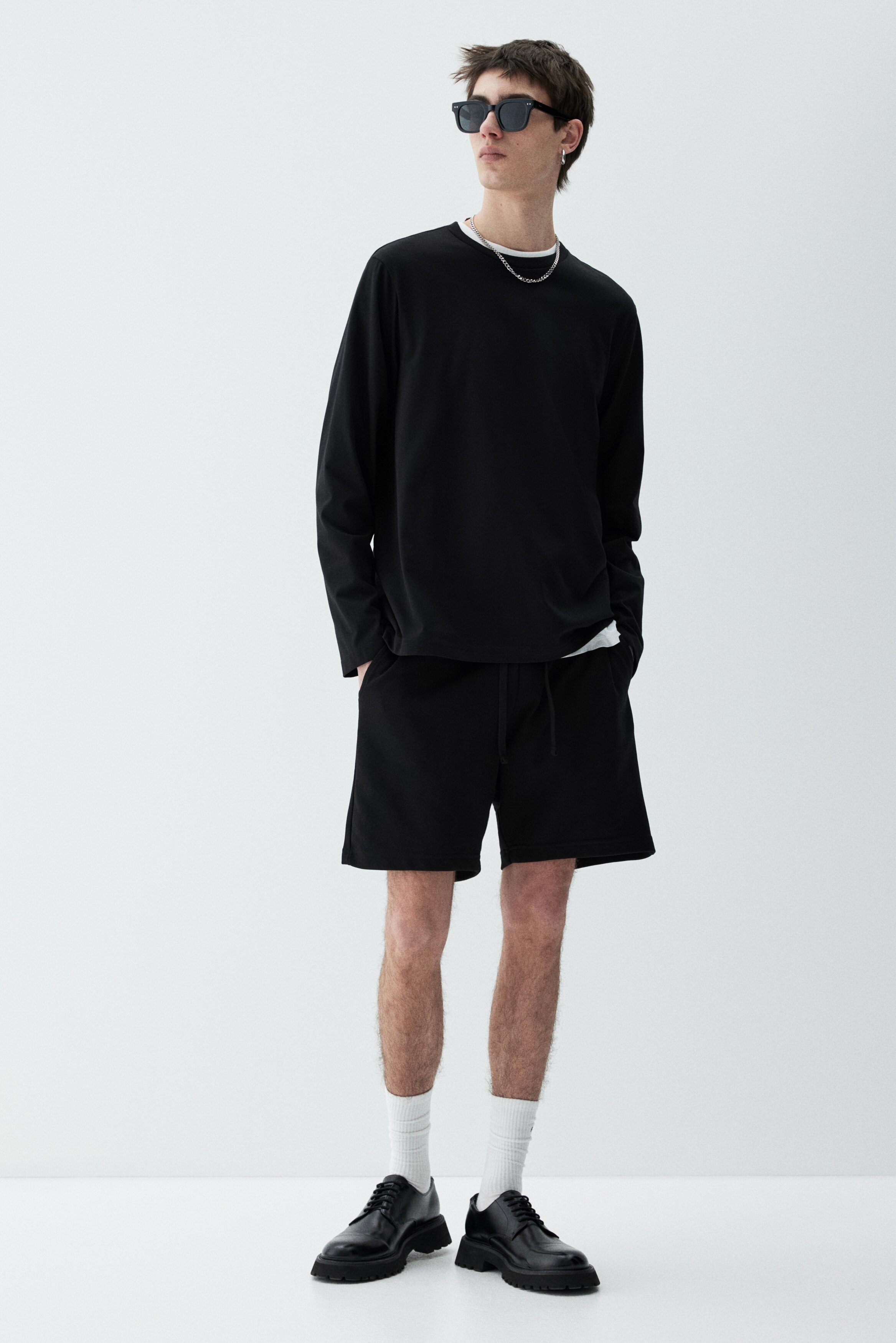 Спортивные шорты H&M Regular Fit