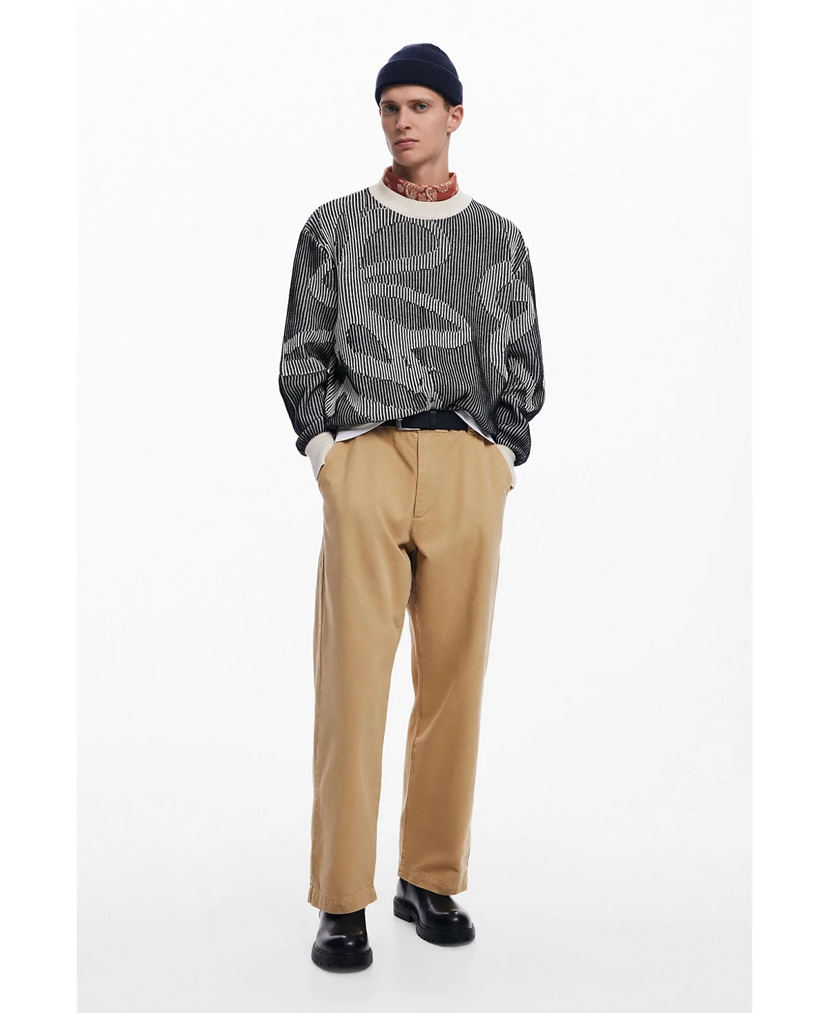 Мужской жаккардовый свитер Desigual с цветочным рисунком 19890₽