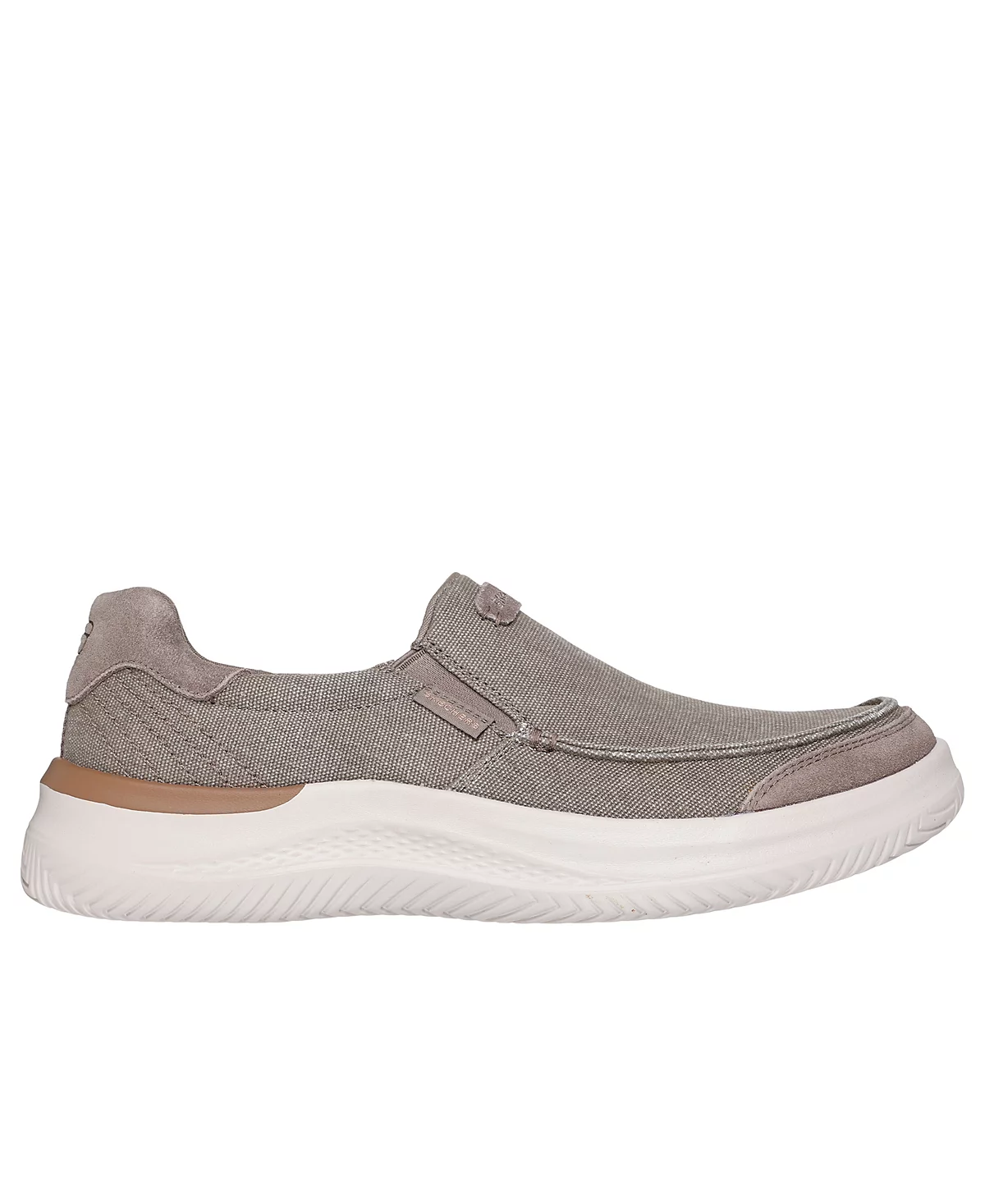 Мужская модель Skechers свободного кроя: Повседневные кроссовки-мокасины Vigo Moc Toe без шнуровки с очень широким носком от Finish Line