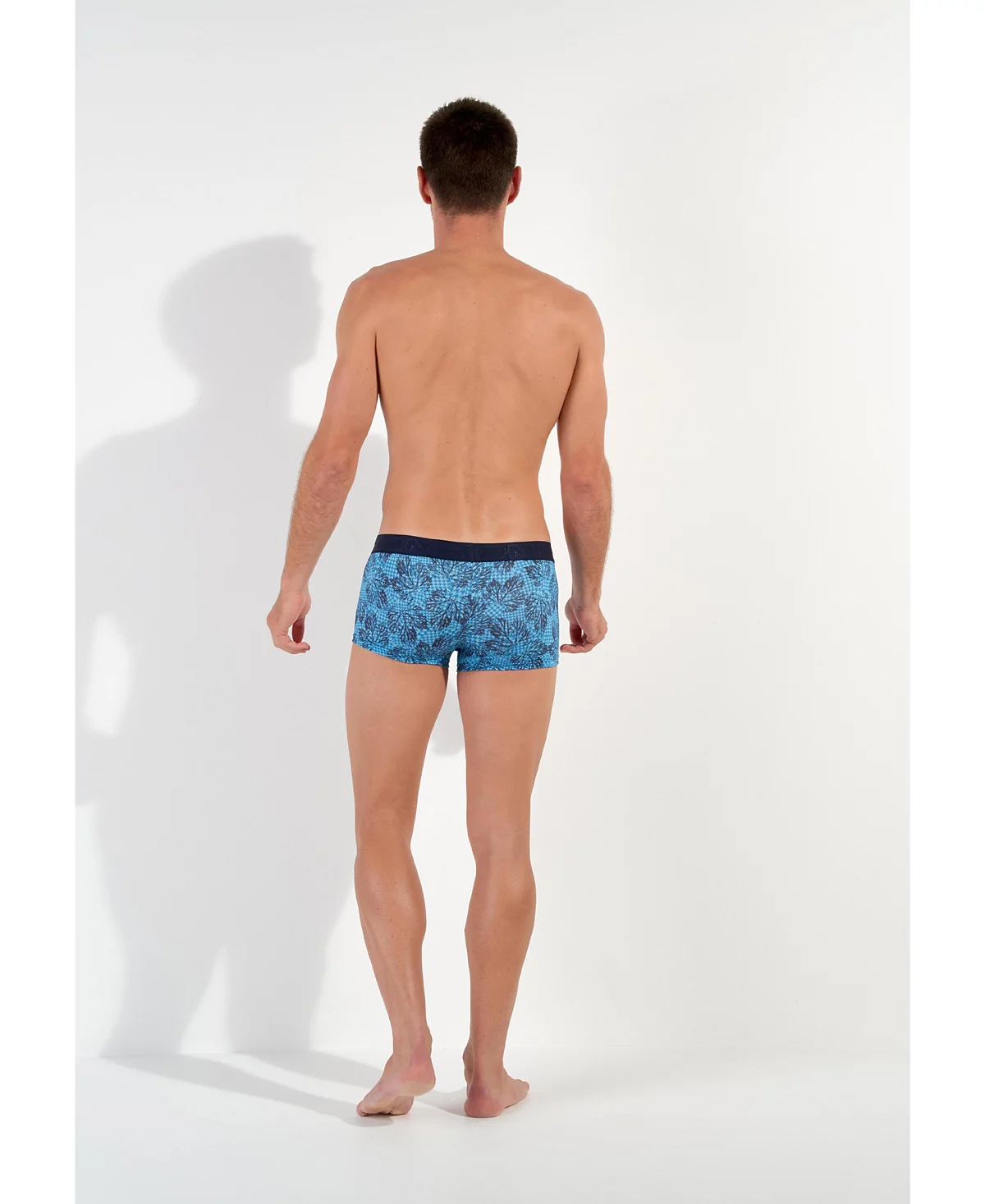 Мужской чемодан HOM USA из Дору 9490₽