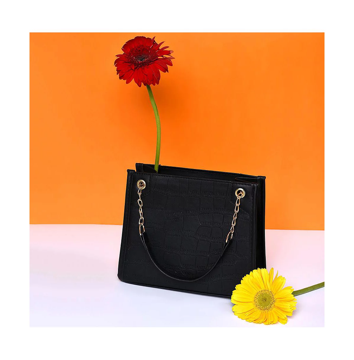 Женская классическая сумка-компаньон черного цвета для рук 9290₽