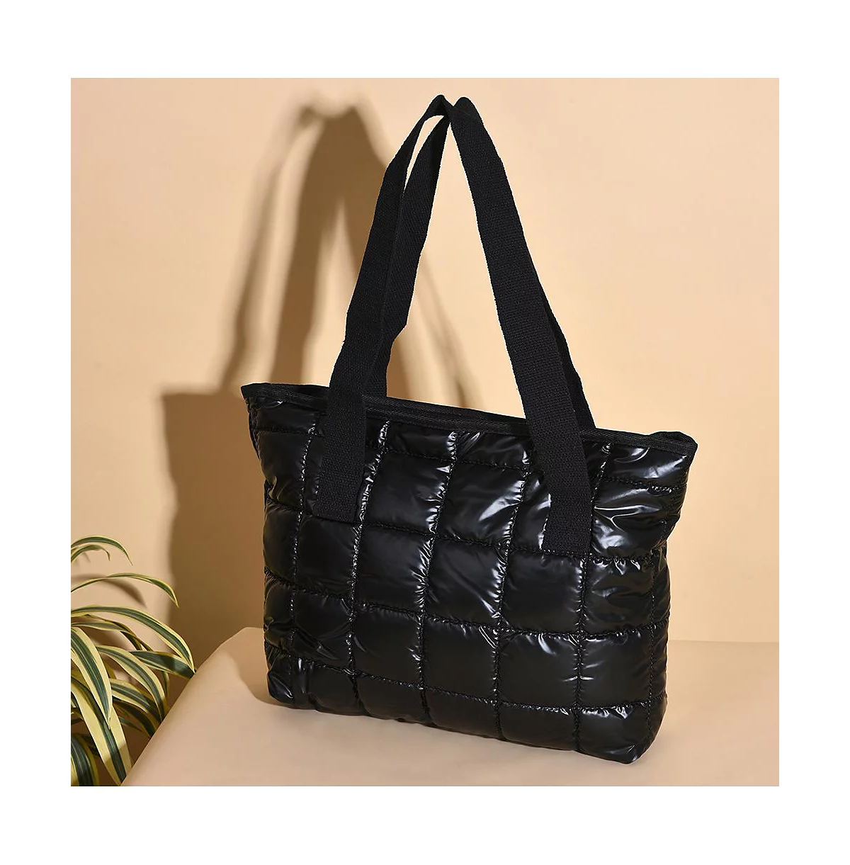 Женская черная сумка-тотализатор Midnight Shadow Quilt