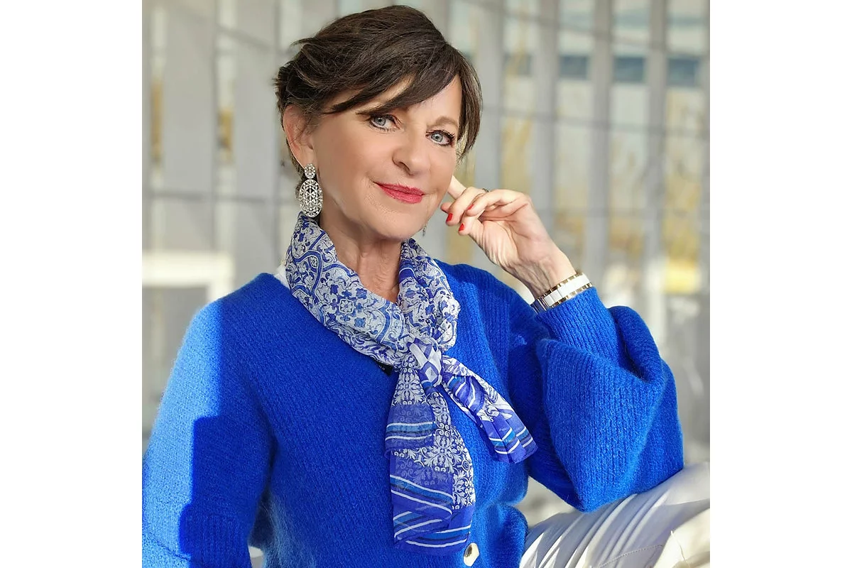 Miramar - Длинный женский шарф из прозрачного шелка - Синий