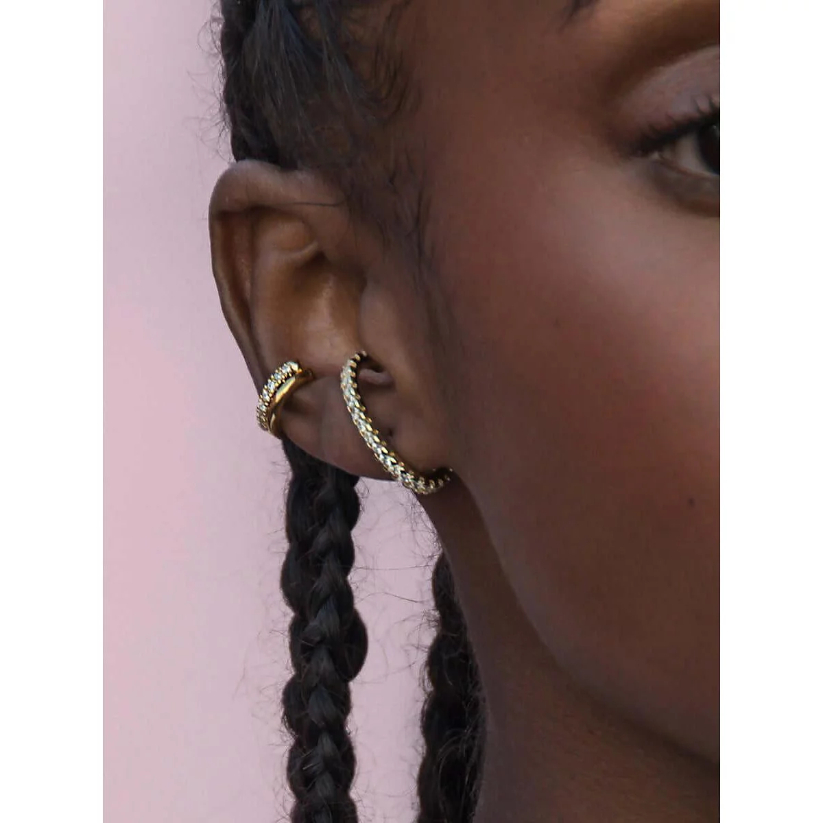 Манжета для ушей С НАДПИСЬЮ Neumi Stone 6990₽