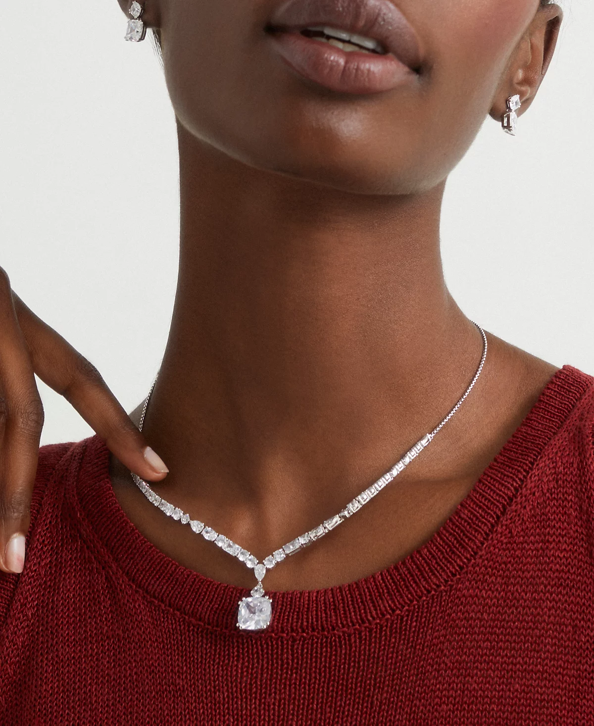 Эффектное ожерелье-капля Eliot Danori серебристого цвета 42790₽