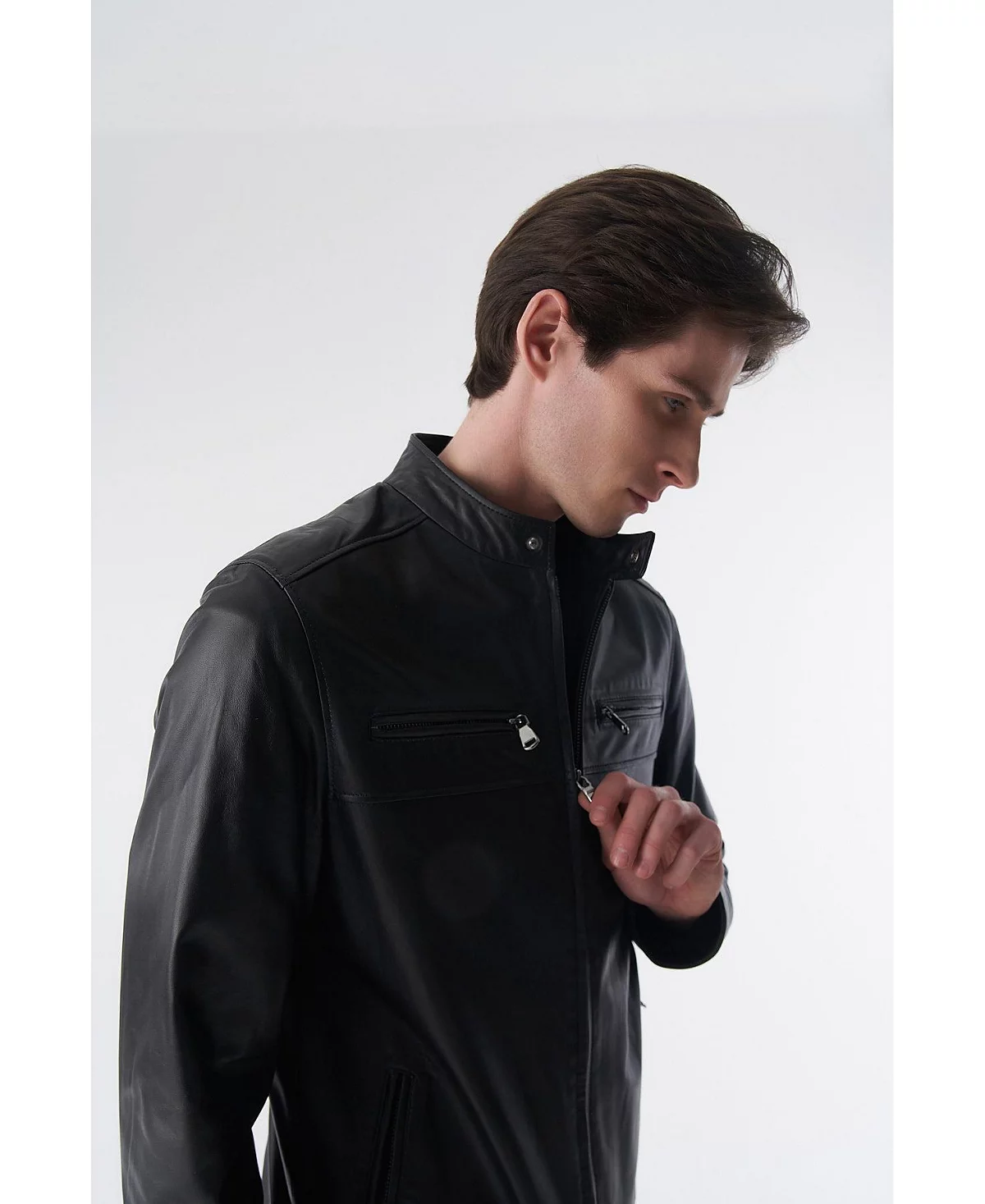 Мужская куртка из натуральной кожи в стиле круизер от Furniq UK 64690₽