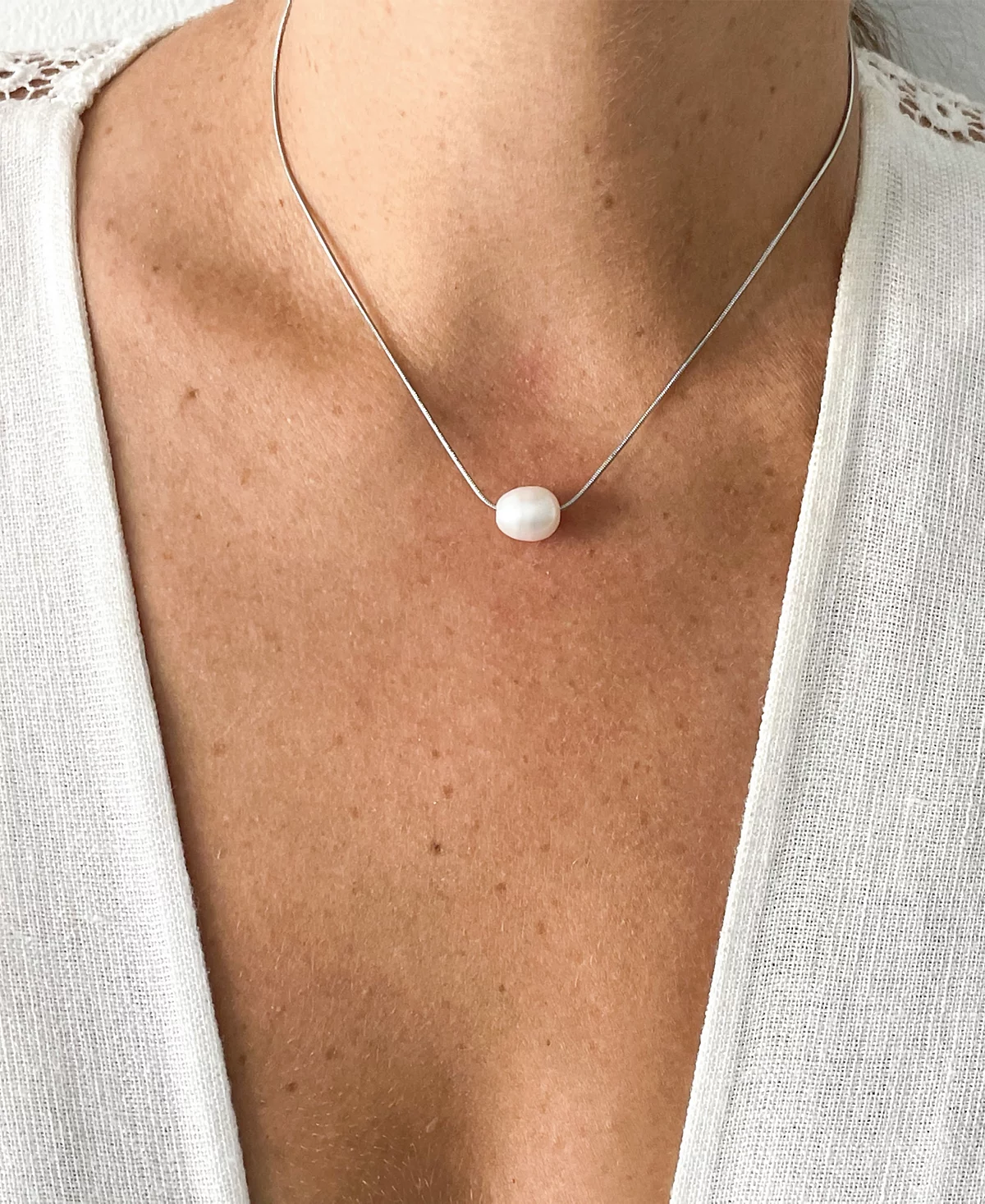 Ожерелье с подвеской из серебристого пресноводного жемчуга ADORNIA (10 мм), удлинитель 16 дюймов + 2 дюйма