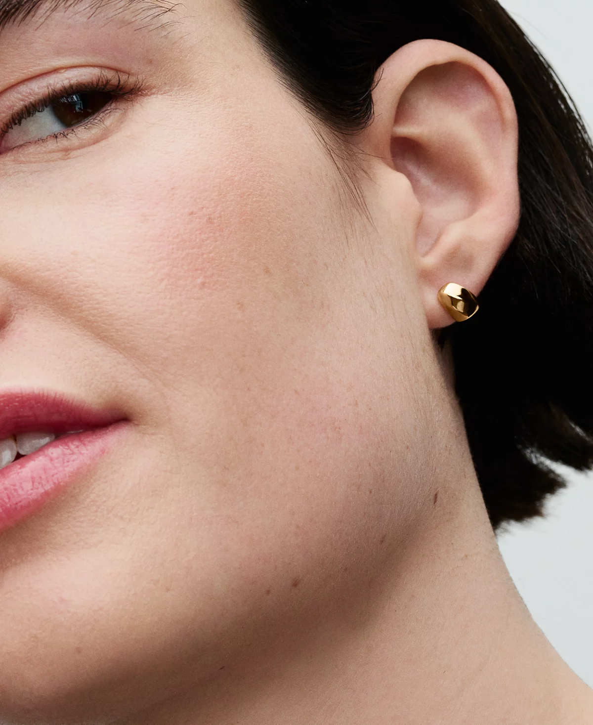 Серьги-гвоздики в форме Пандоры с позолотой 14 Карат 14290₽