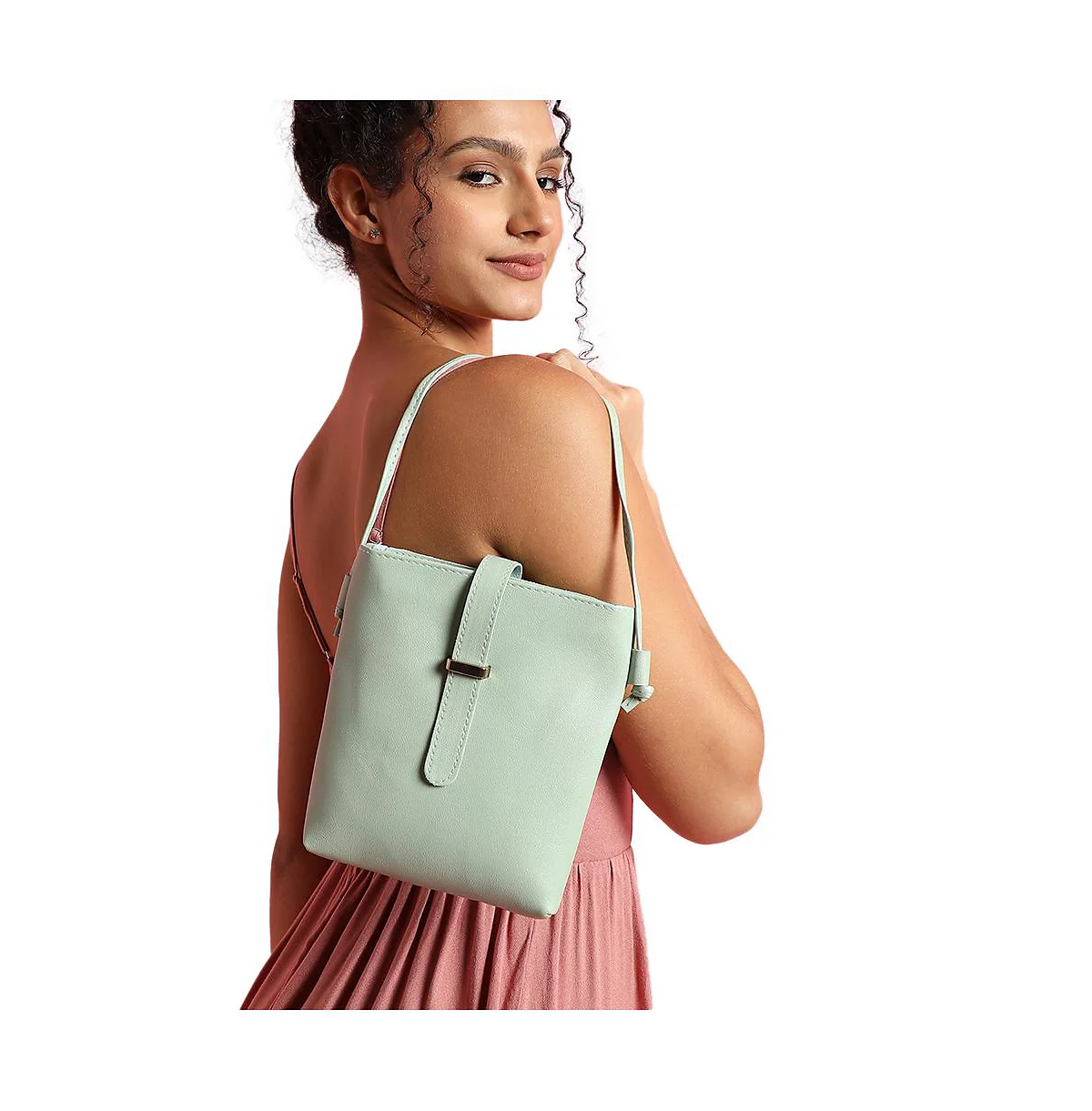 Женская структурированная сумка-слинг от Haute Sauce 6790₽