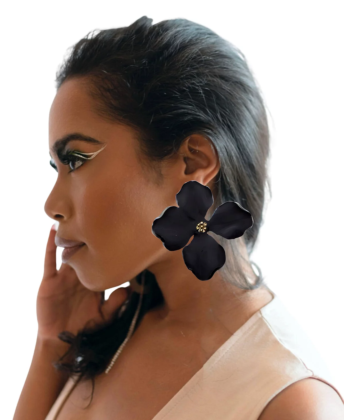 Шикарные дизайнерские маленькие эффектные серьги в цветочек